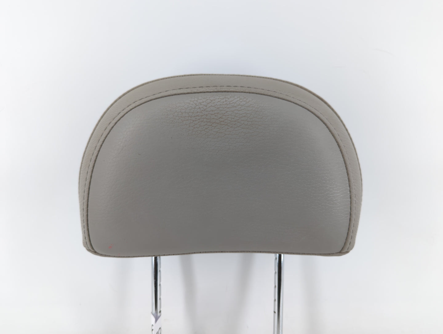 2008-2009 Saturn Vue Headrest Head Rest Rear Seat Fits Fits 2008 2009 OEM Used Auto Parts - Oemusedautoparts1.com