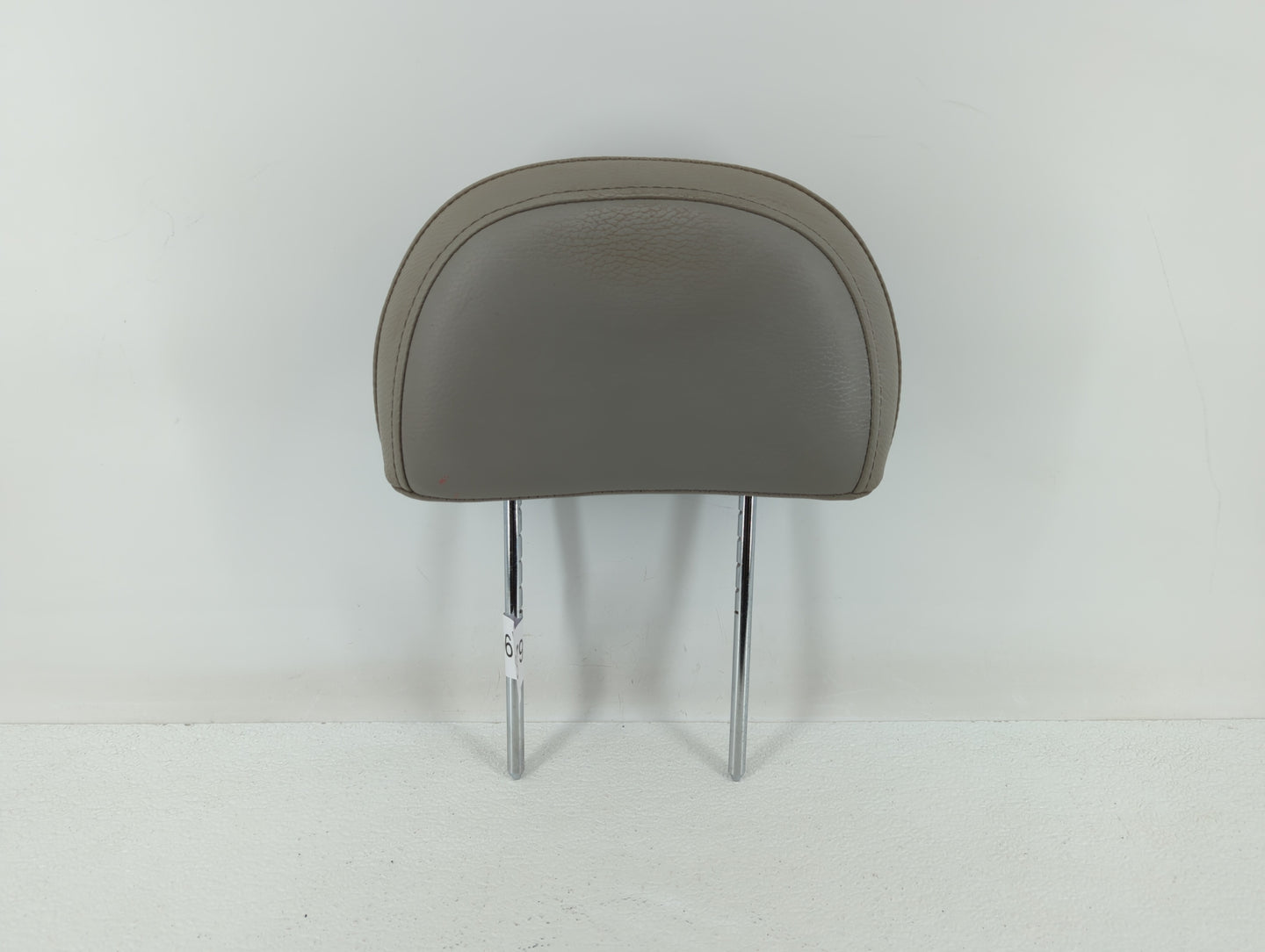 2008-2009 Saturn Vue Headrest Head Rest Rear Seat Fits Fits 2008 2009 OEM Used Auto Parts - Oemusedautoparts1.com