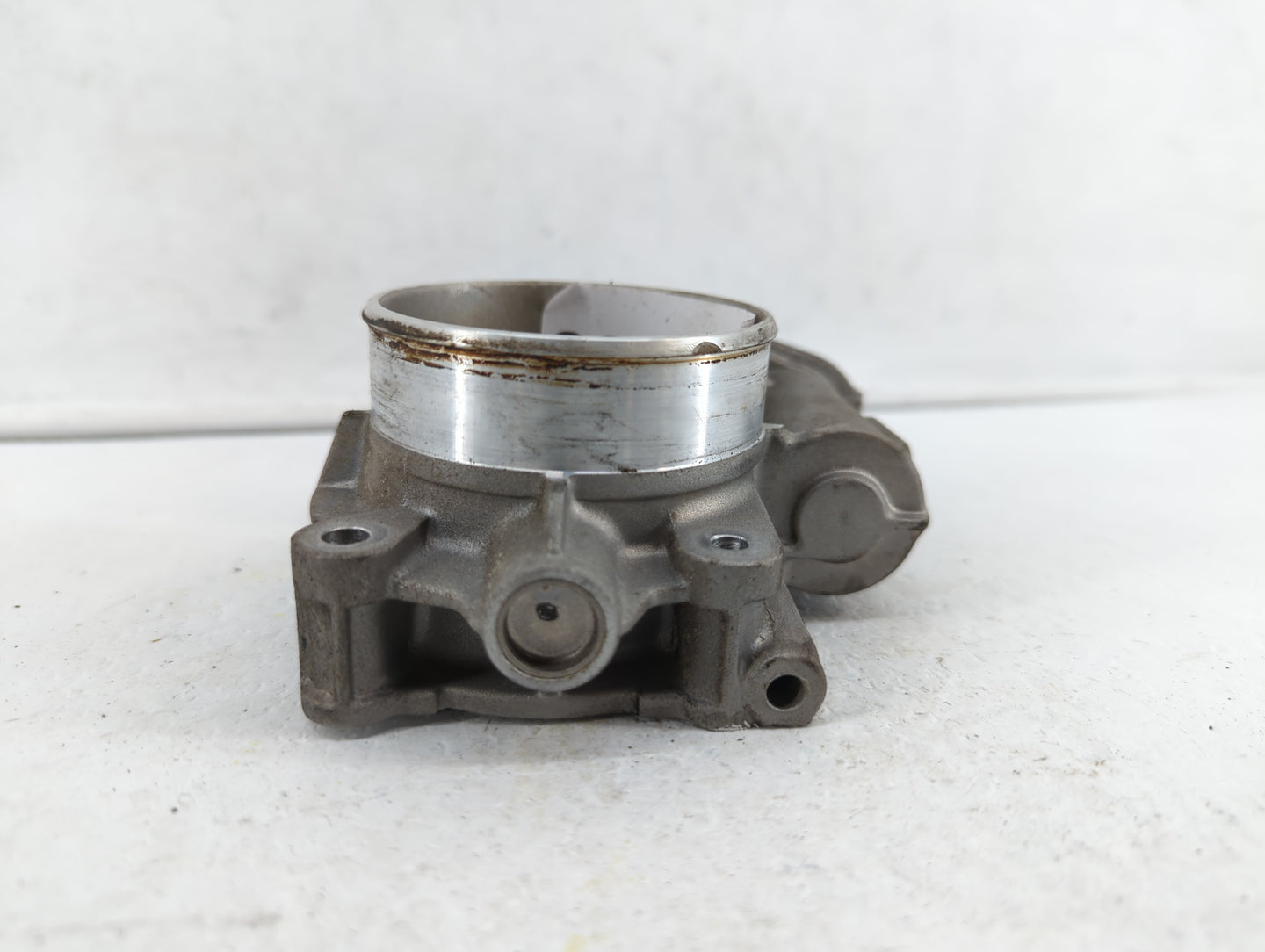 2008-2010 Saturn Vue Throttle Body P/N:330IA 319.7.AA.995, 591HB, 995AA Fits Fits 2007 2008 2009 2010 2011 OEM Used Auto Par