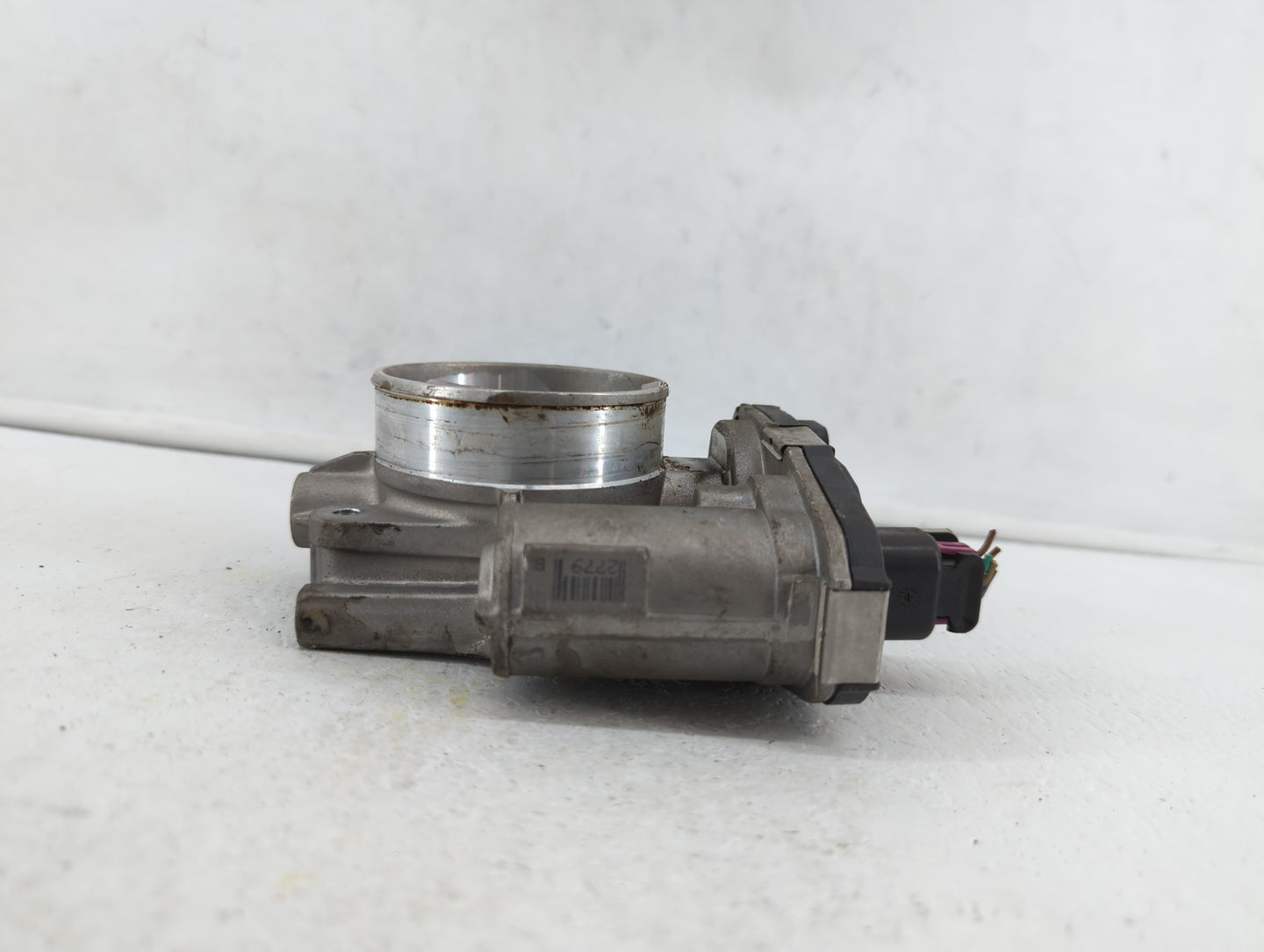 2008-2010 Saturn Vue Throttle Body P/N:330IA 319.7.AA.995, 591HB, 995AA Fits Fits 2007 2008 2009 2010 2011 OEM Used Auto Par