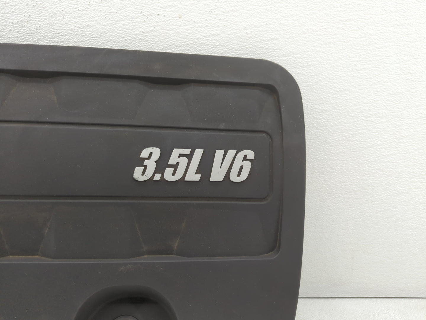 2008 Saturn Vue Engine Cover - Oemusedautoparts1.com