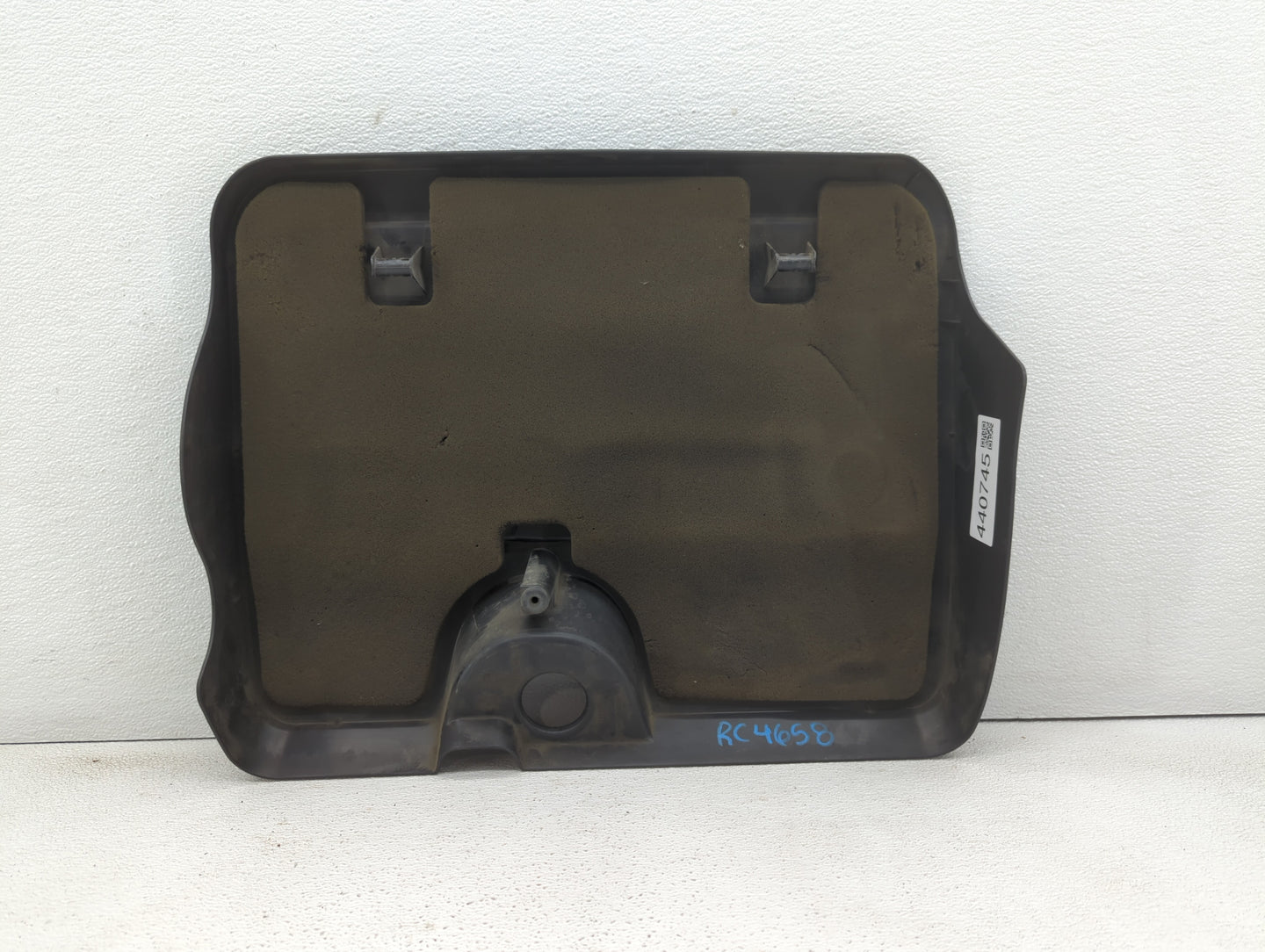 2008 Saturn Vue Engine Cover - Oemusedautoparts1.com