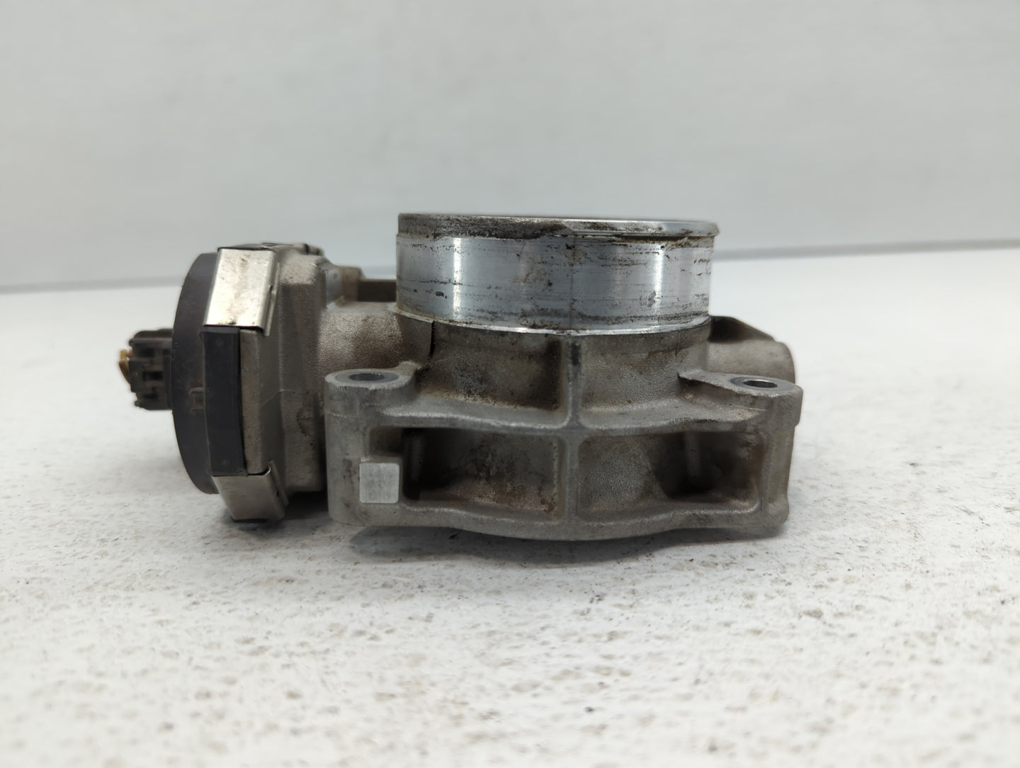 2008-2010 Saturn Vue Throttle Body P/N:2127AA 330IA Fits Fits 2007 2008 2009 2010 2011 OEM Used Auto Parts - Oemusedautopart