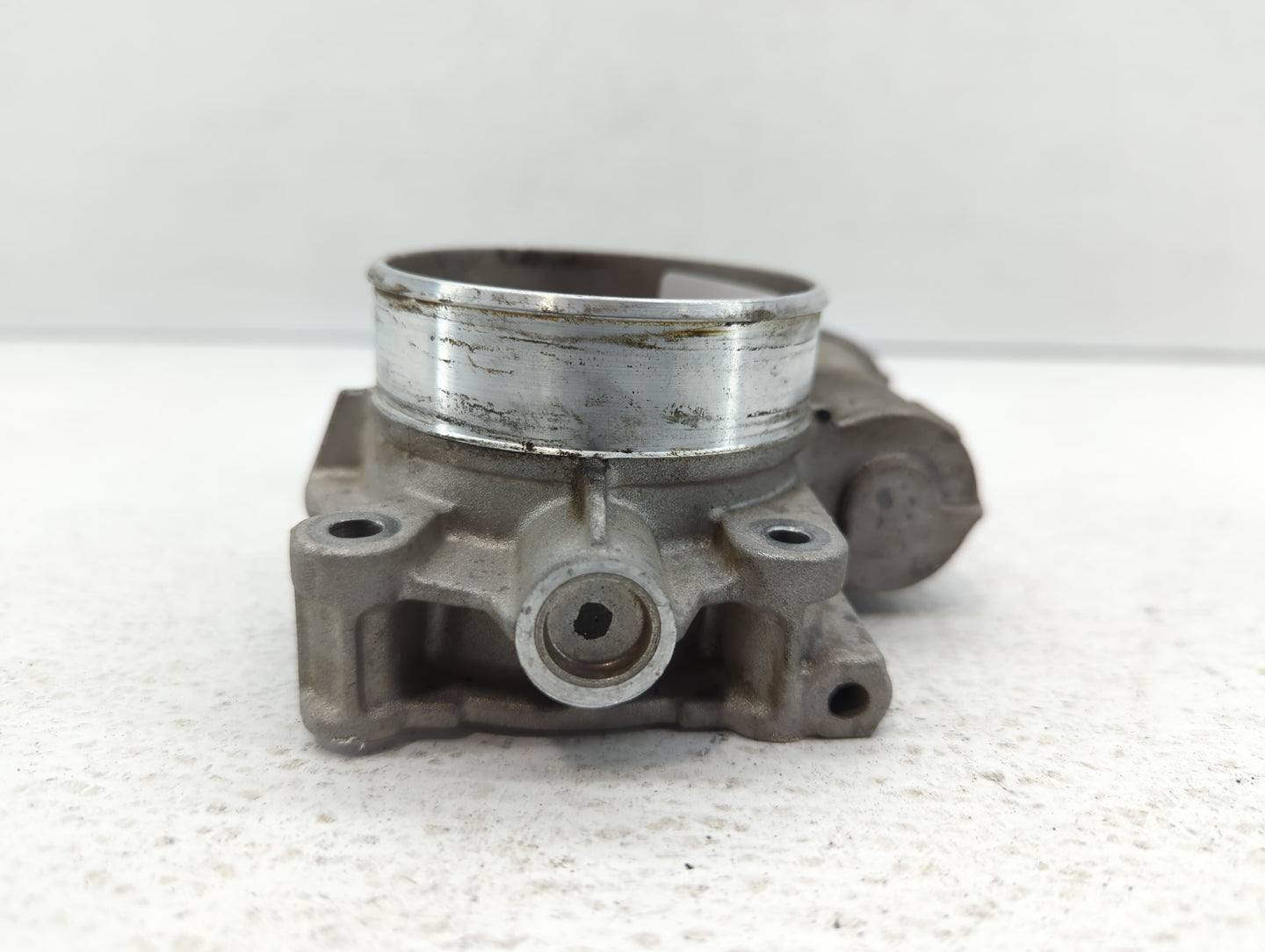 2008-2010 Saturn Vue Throttle Body P/N:2127AA 330IA Fits Fits 2007 2008 2009 2010 2011 OEM Used Auto Parts - Oemusedautopart