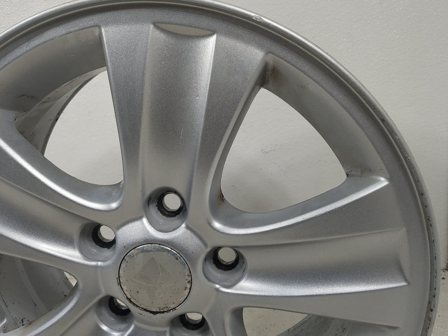 2008 Saturn Vue Oem Wheel Rim 5003402 - Oemusedautoparts1.com