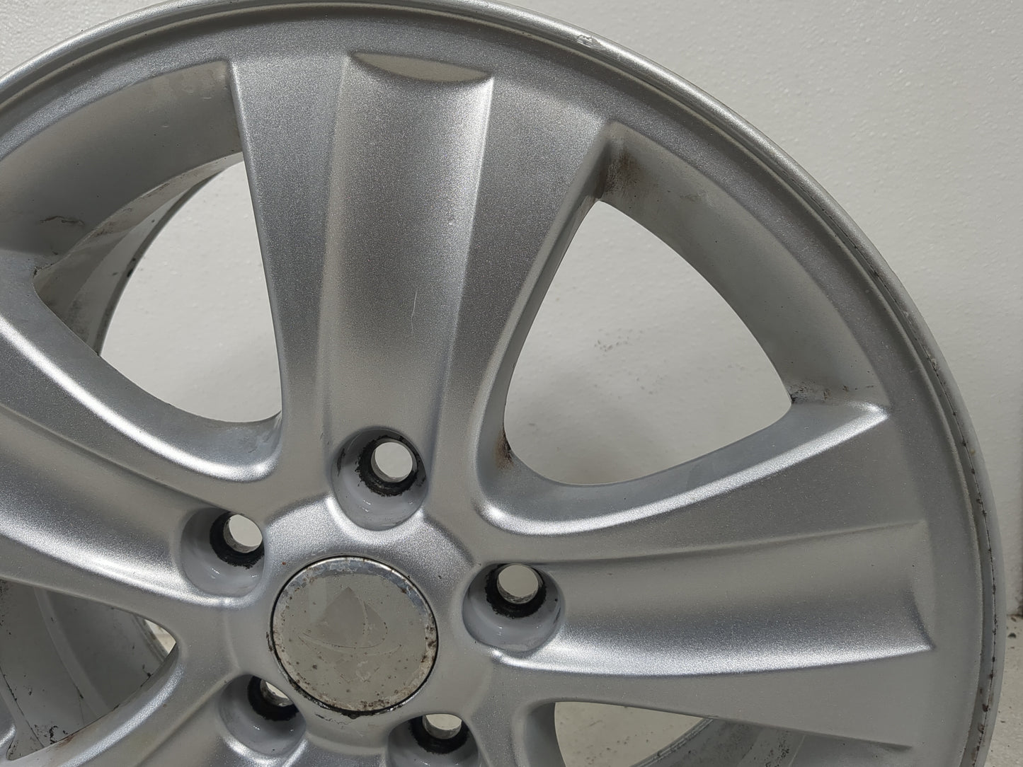 2008 Saturn Vue Oem Wheel Rim 5003402 - Oemusedautoparts1.com