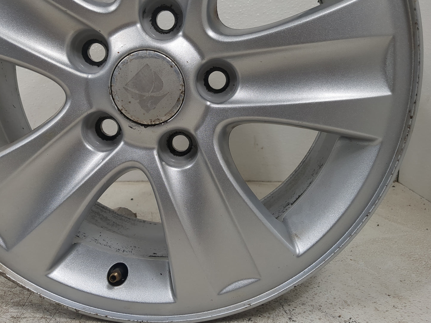 2008 Saturn Vue Oem Wheel Rim 5003402 - Oemusedautoparts1.com