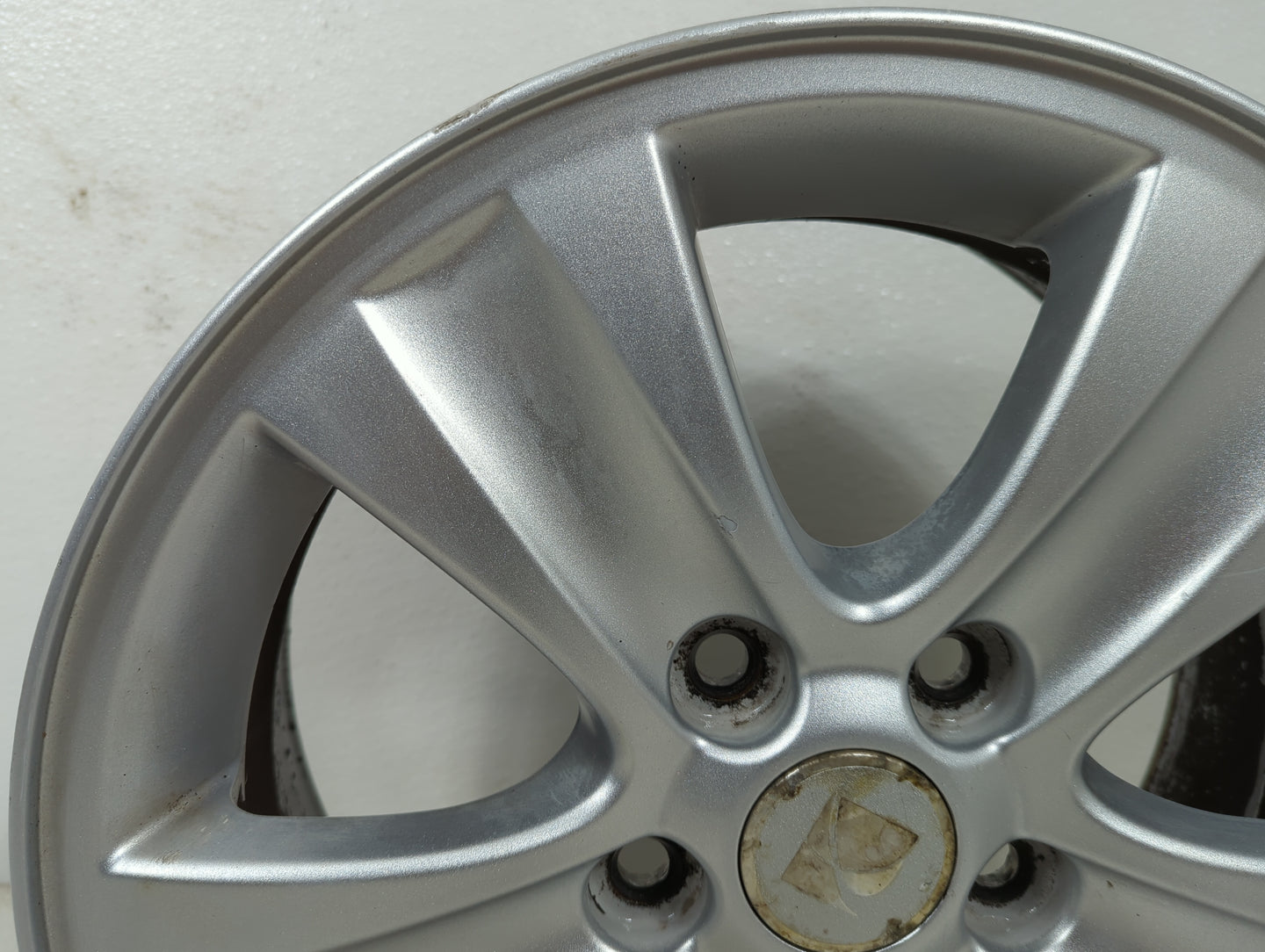 2008 Saturn Vue Oem Wheel Rim 5003403 - Oemusedautoparts1.com