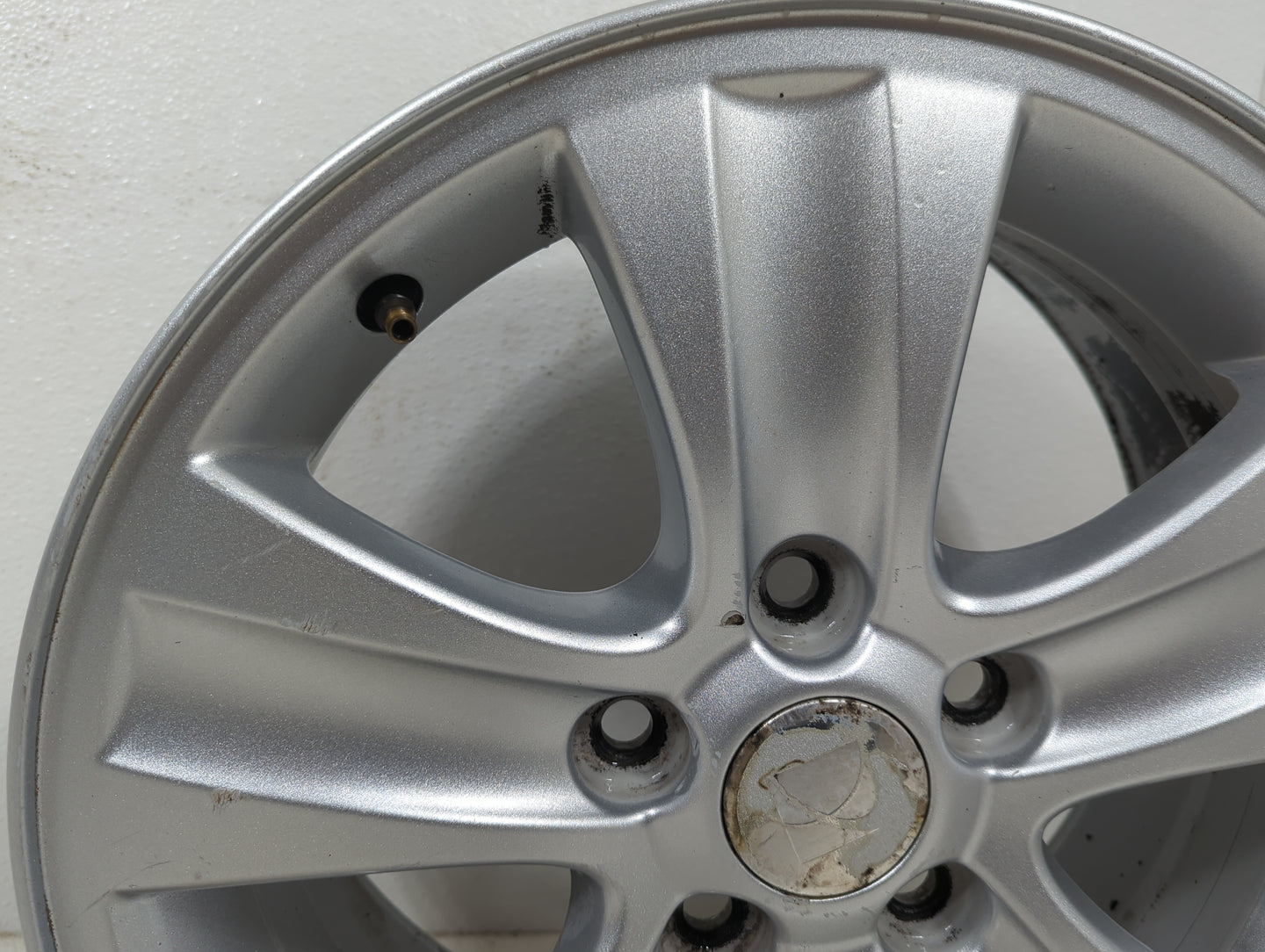 2008 Saturn Vue Oem Wheel Rim 5003419 - Oemusedautoparts1.com