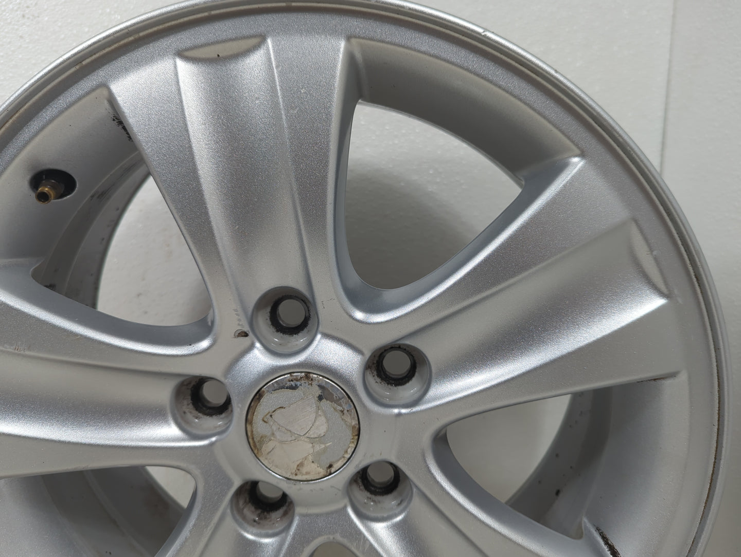 2008 Saturn Vue Oem Wheel Rim 5003419 - Oemusedautoparts1.com