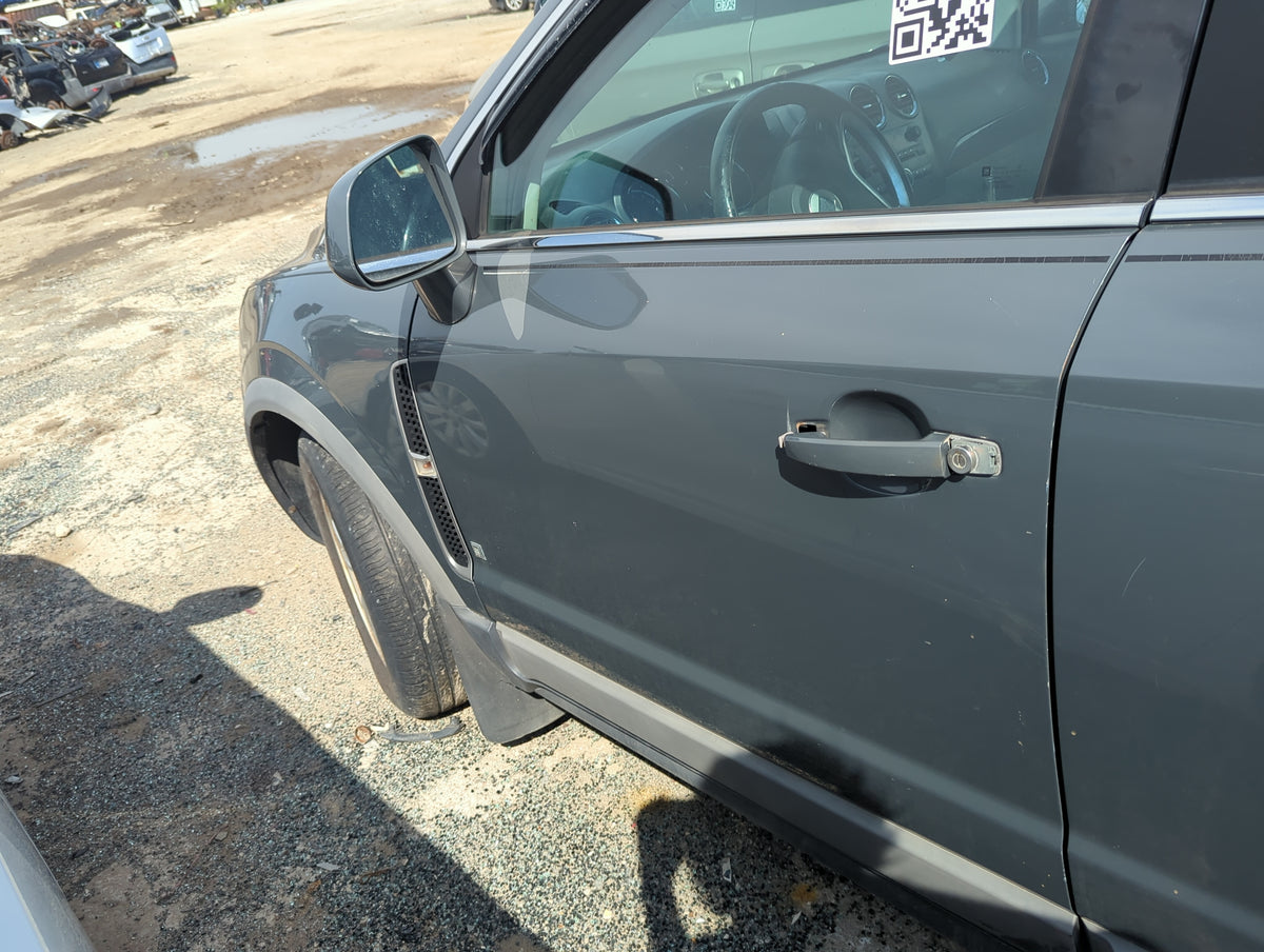 2008-2010 Saturn Vue Driver Front Door Oem 5006918 - Oemusedautoparts1.com