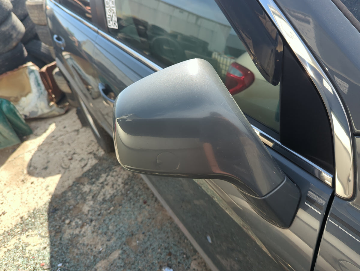 2008-2010 Saturn Vue Passenger Side View Mirror - Right Door Mirror OEM Used - Oemusedautoparts1.com