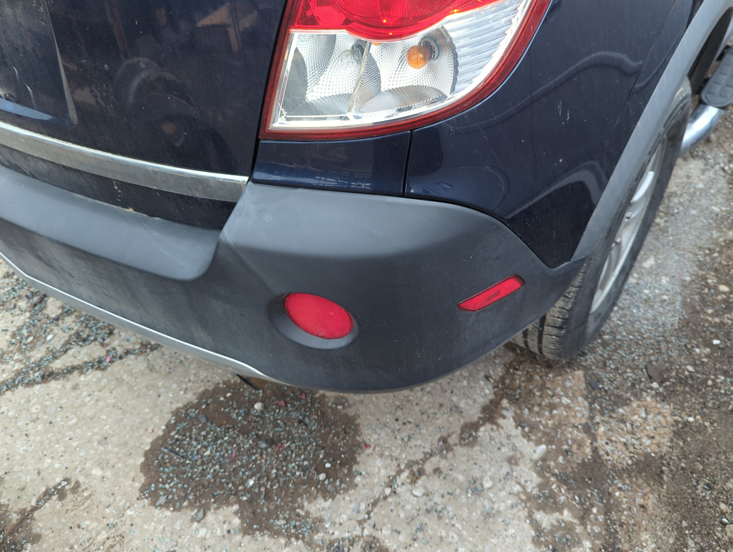 2008-2010 Saturn Vue Rear Bumper Assembly Oem 5013999 - Oemusedautoparts1.com