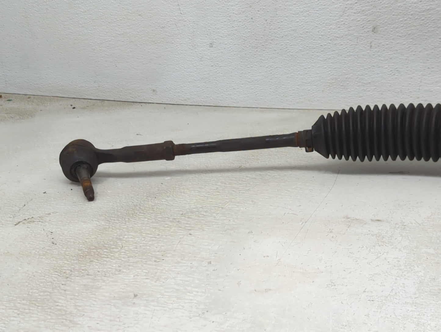2008-2009 Saturn Vue Rack and Pinion Steering Gear Fits Fits 2008 2009 OEM Used Auto Parts - Oemusedautoparts1.com