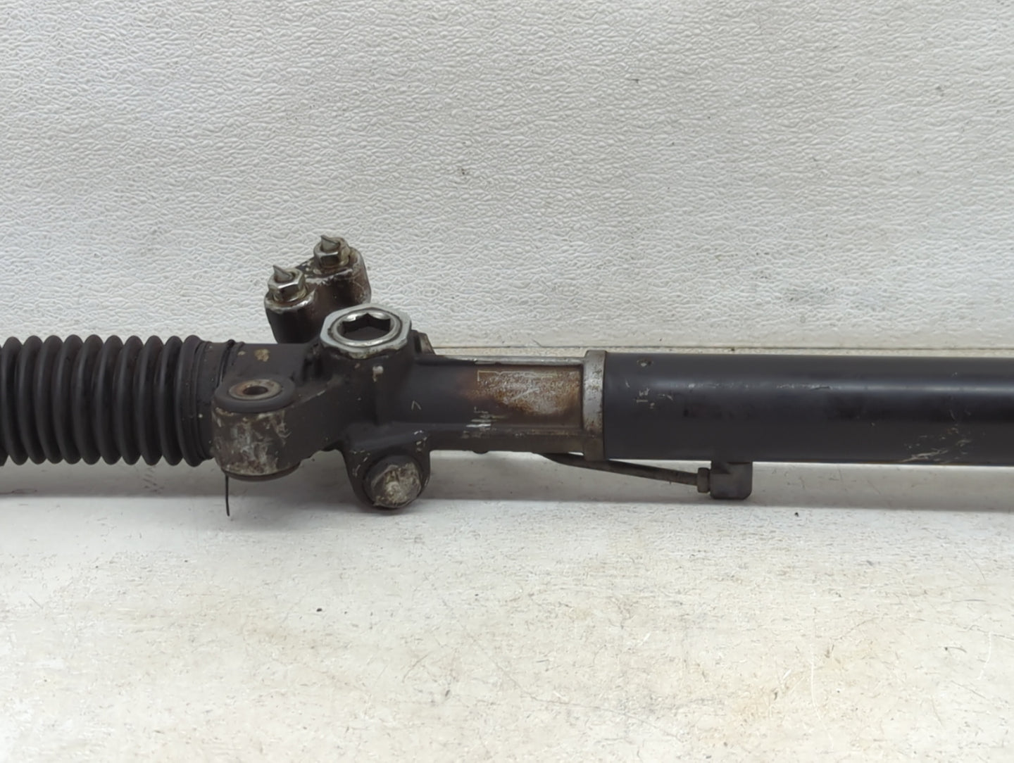 2008-2009 Saturn Vue Rack and Pinion Steering Gear Fits Fits 2008 2009 OEM Used Auto Parts - Oemusedautoparts1.com