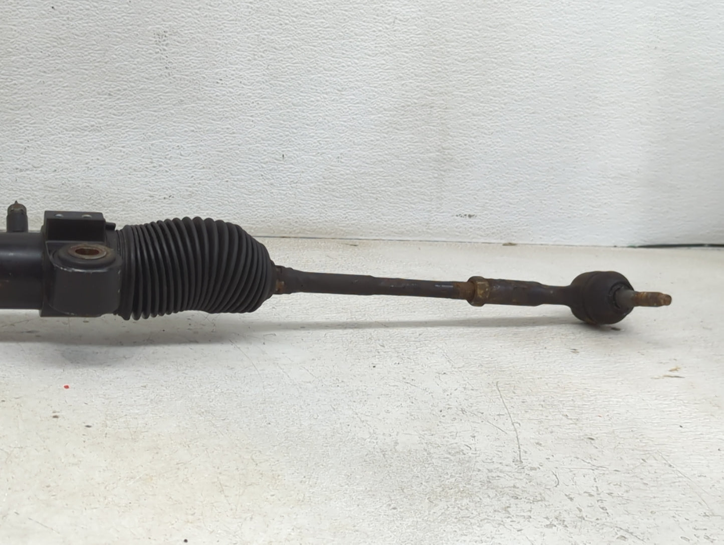 2008-2009 Saturn Vue Rack and Pinion Steering Gear Fits Fits 2008 2009 OEM Used Auto Parts - Oemusedautoparts1.com