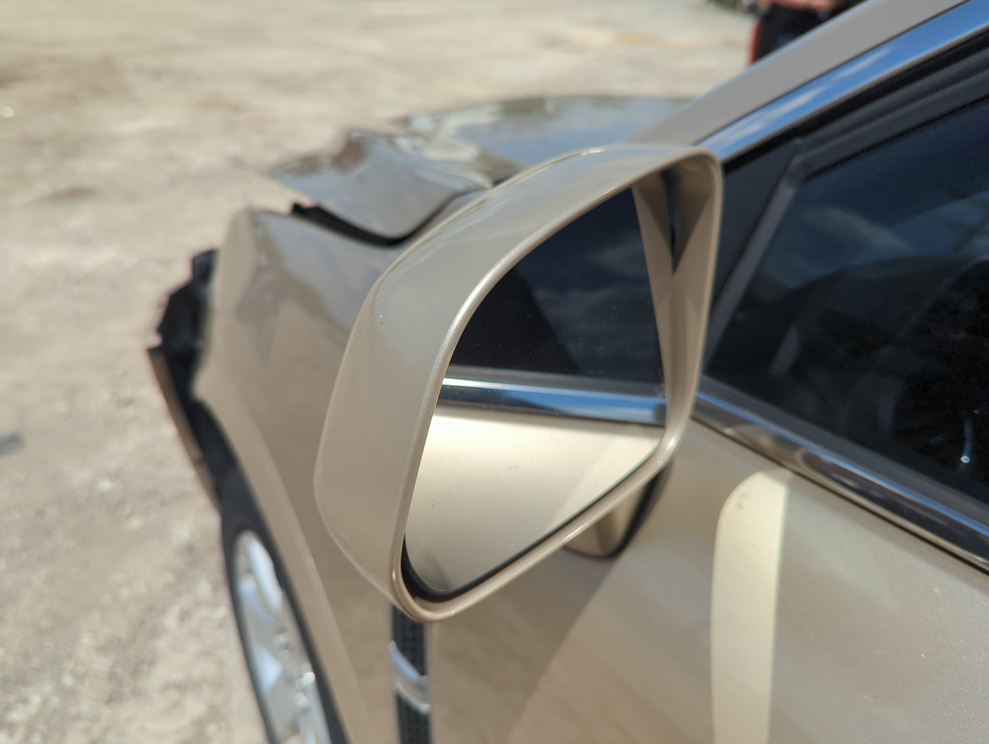 2008-2010 Saturn Vue Driver Side View Mirror - Left Door Mirror OEM Used - Oemusedautoparts1.com