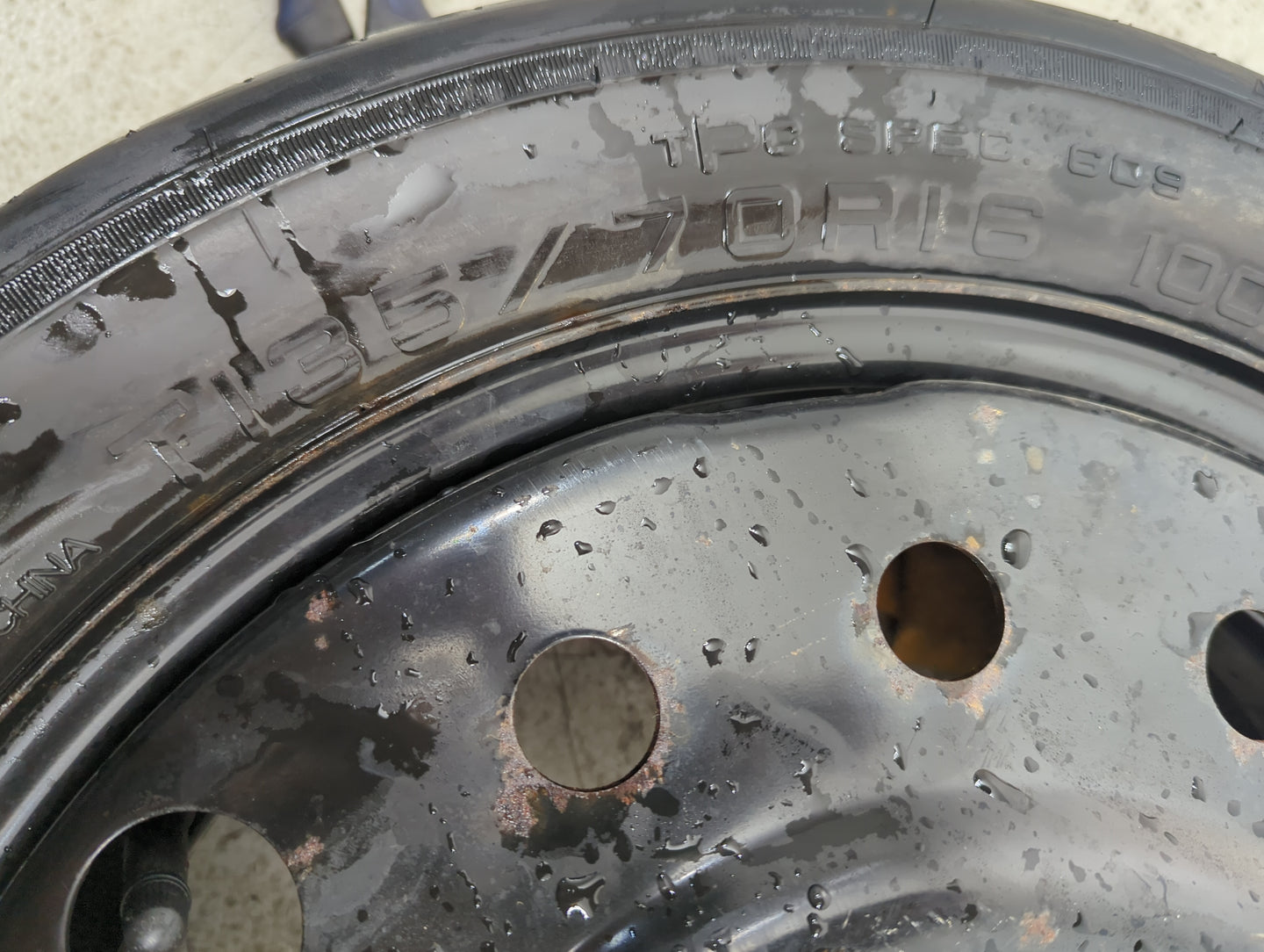 2008 Saturn Vue Spare Donut Tire Wheel Rim Oem - Oemusedautoparts1.com
