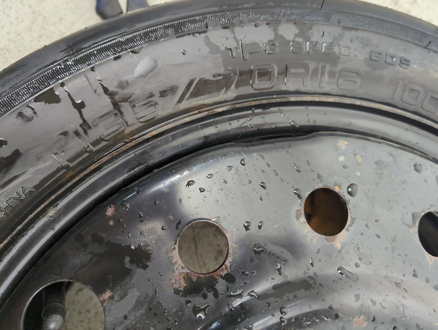 2008 Saturn Vue Spare Donut Tire Wheel Rim Oem - Oemusedautoparts1.com