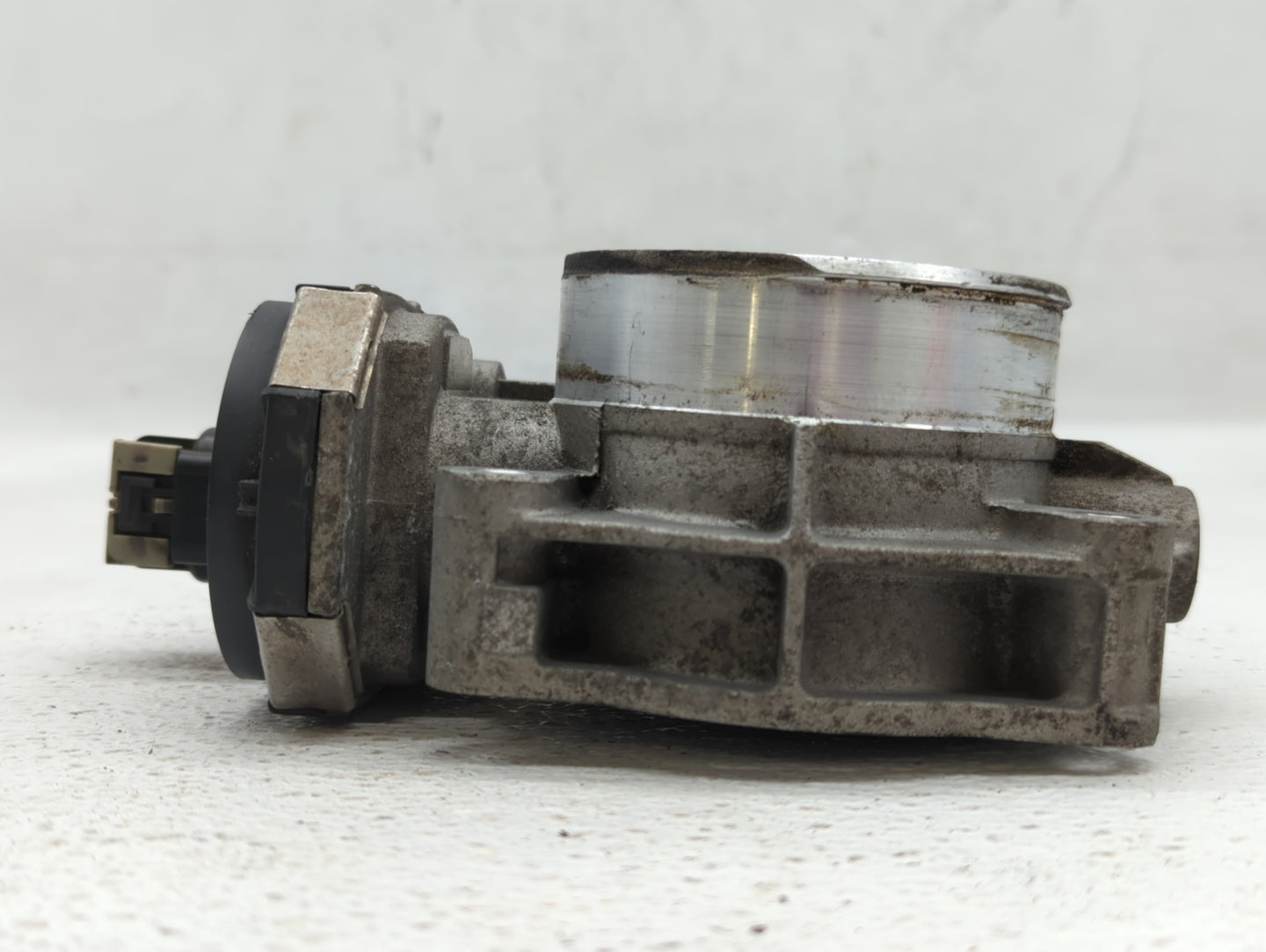 2008-2010 Saturn Vue Throttle Body Fits Fits 2007 2008 2009 2010 2011 OEM Used Auto Parts - Oemusedautoparts1.com