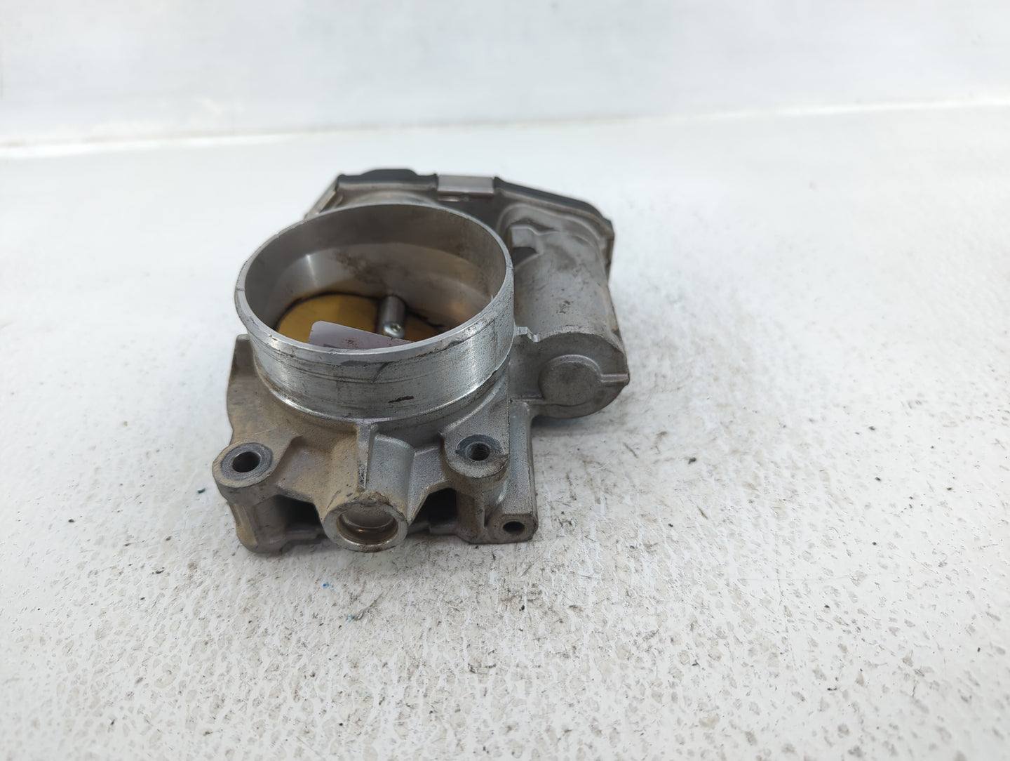 2008-2010 Saturn Vue Throttle Body P/N:3304AA 995AA Fits Fits 2007 2008 2009 2010 2011 OEM Used Auto Parts - Oemusedautopart