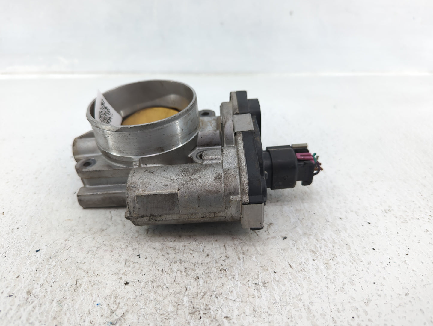 2008-2010 Saturn Vue Throttle Body P/N:3304AA 995AA Fits Fits 2007 2008 2009 2010 2011 OEM Used Auto Parts - Oemusedautopart