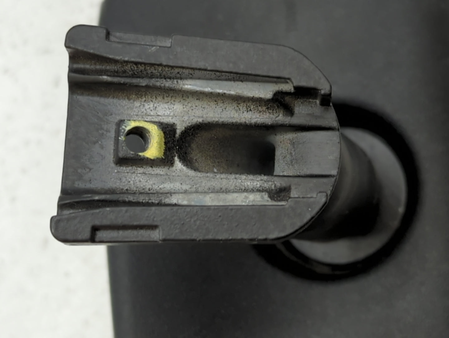 2008 Saturn Vue Interior Rear View Mirror Replacement OEM P/N:E11025898 Fits OEM Used Auto Parts - Oemusedautoparts1.com