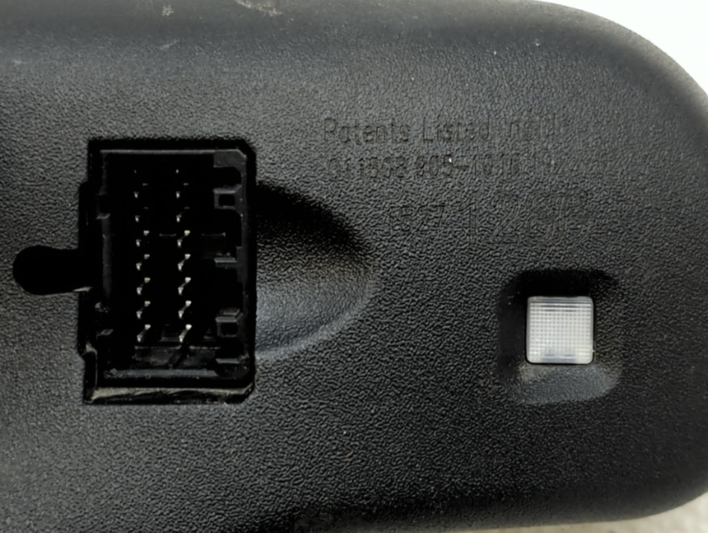 2008 Saturn Vue Interior Rear View Mirror Replacement OEM P/N:E11025898 Fits OEM Used Auto Parts - Oemusedautoparts1.com