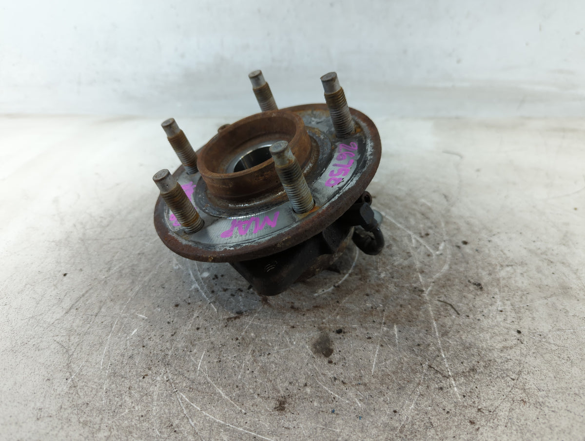 2008-2010 Saturn Vue Driver Front Wheel Hub Oem 701092 - Oemusedautoparts1.com