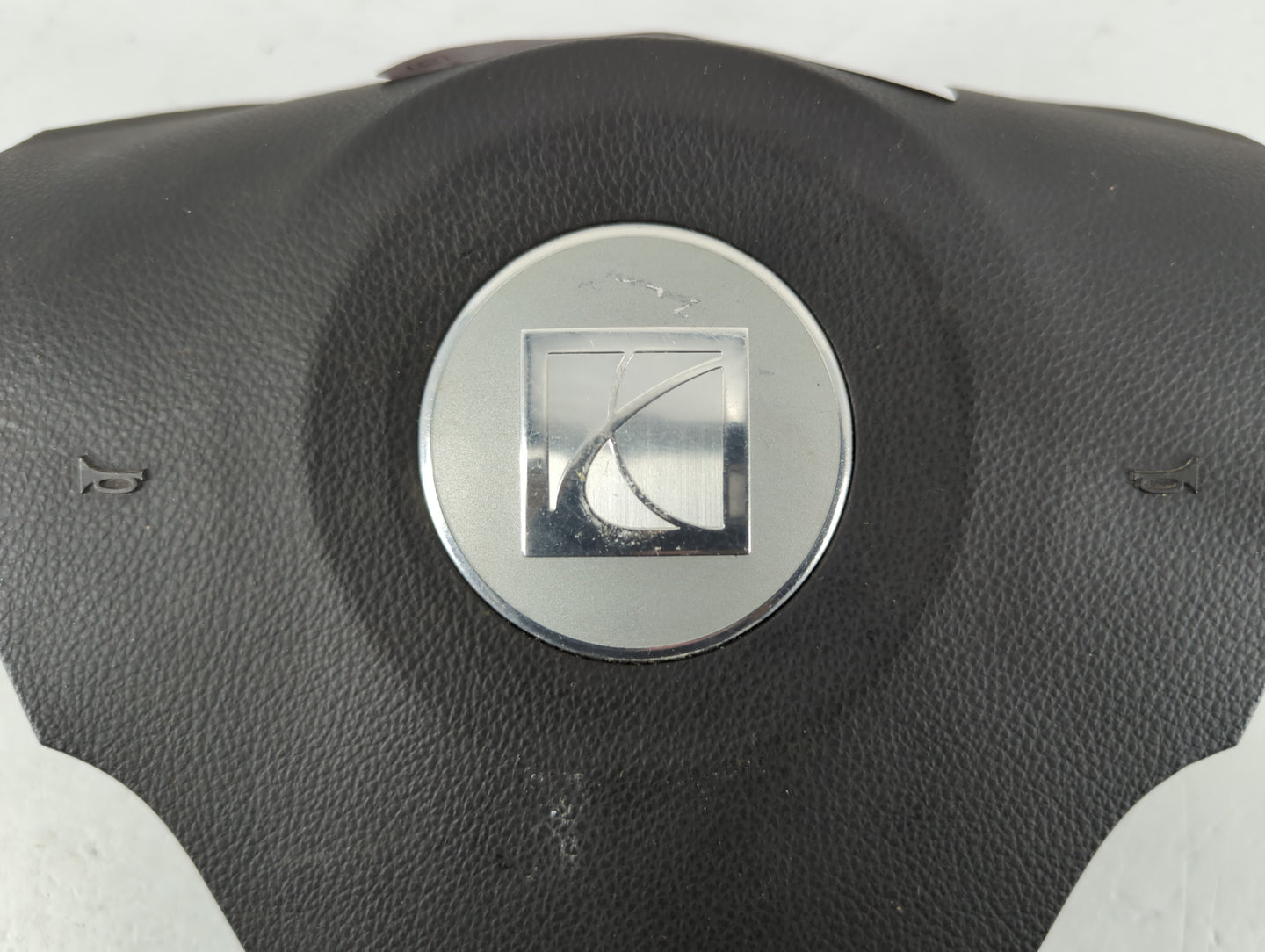 2008-2010 Saturn Vue Air Bag Driver Left Steering Wheel Mounted P/N:25878094 Fits Fits 2008 2010 OEM Used Auto Parts - Oemus