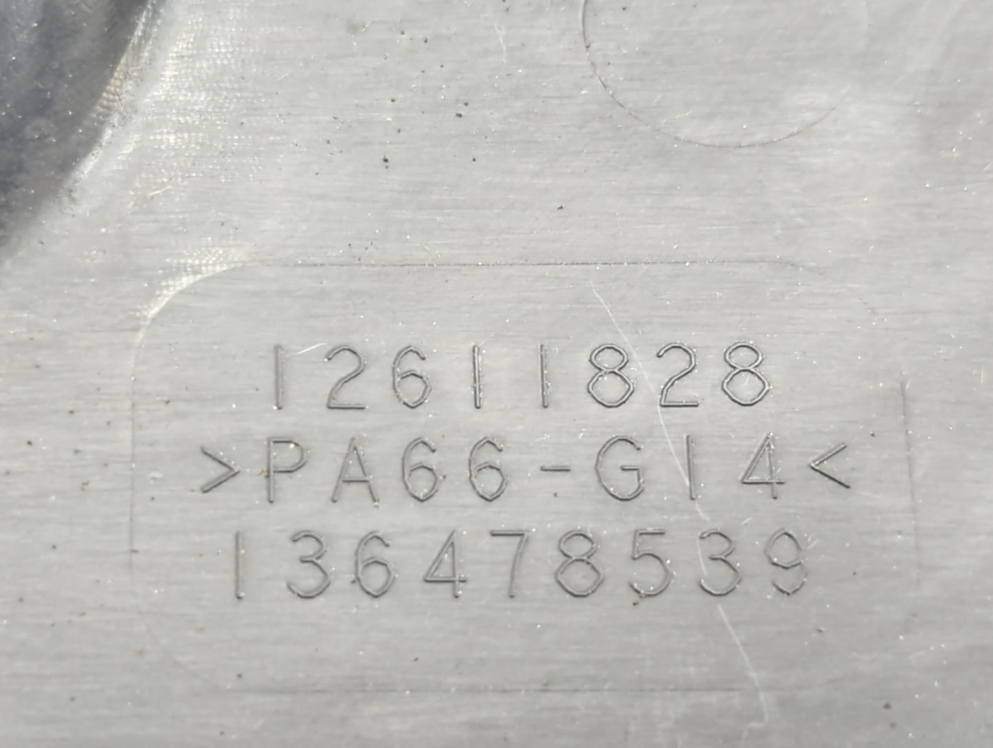 2008 Saturn Vue Engine Cover - Oemusedautoparts1.com