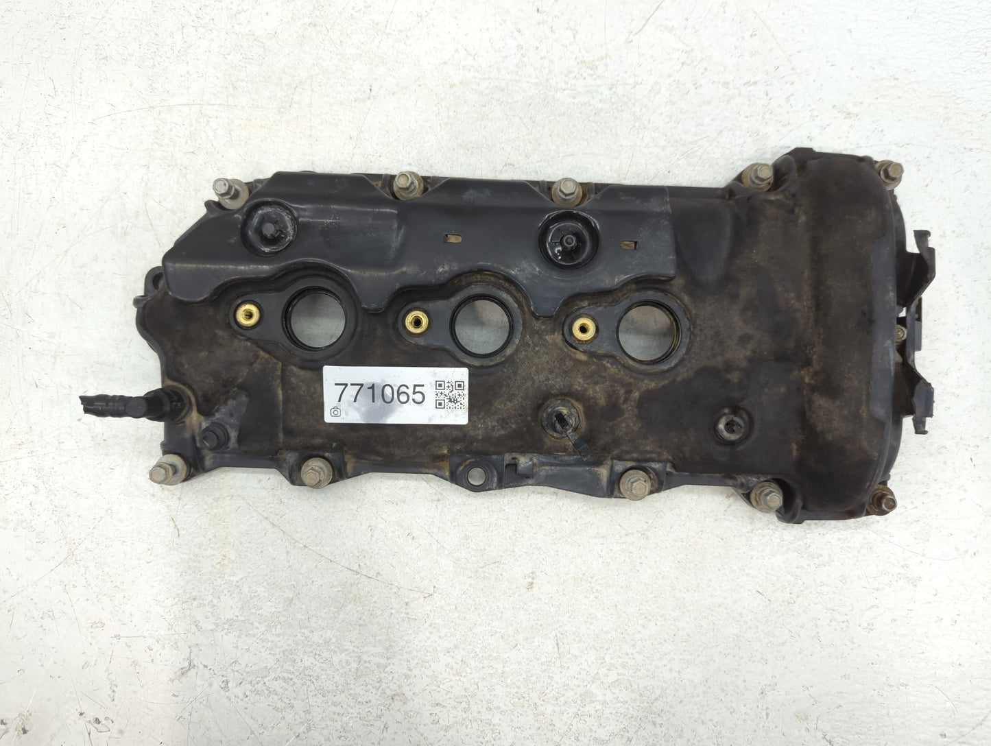 2008 Saturn Vue Driver Left Cylinder Head Valve Cover Fits OEM Used Auto Parts - Oemusedautoparts1.com