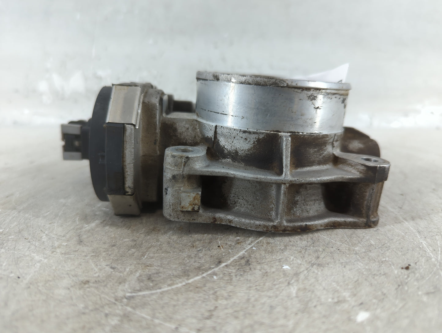 2008-2010 Saturn Vue Throttle Body P/N:3693B 995AA, 2597AA Fits Fits 2007 2008 2009 2010 2011 OEM Used Auto Parts - Oemuseda