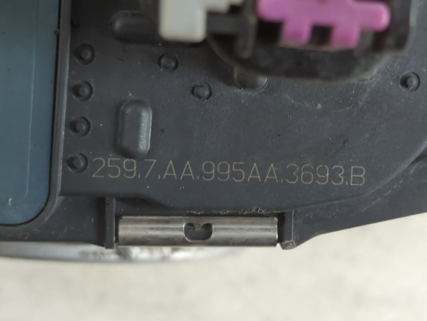 2008-2010 Saturn Vue Throttle Body P/N:3693B 995AA, 2597AA Fits Fits 2007 2008 2009 2010 2011 OEM Used Auto Parts - Oemuseda