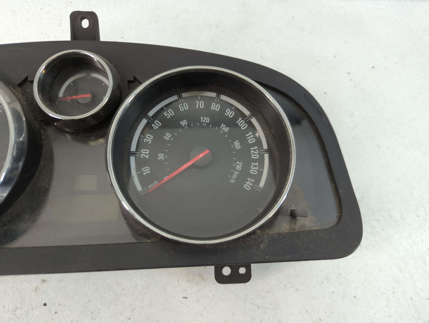 2008 Saturn Vue Instrument Cluster Speedometer Gauges P/N:5048859B1 071222, 25874885 Miles: Fits OEM Used Auto Parts - Oemus