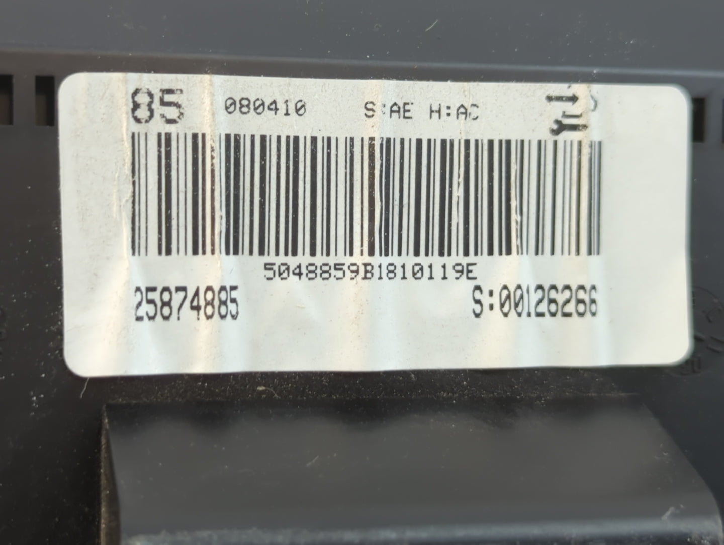 2008 Saturn Vue Instrument Cluster Speedometer Gauges P/N:5048859B1 071222, 25874885 Miles: Fits OEM Used Auto Parts - Oemus