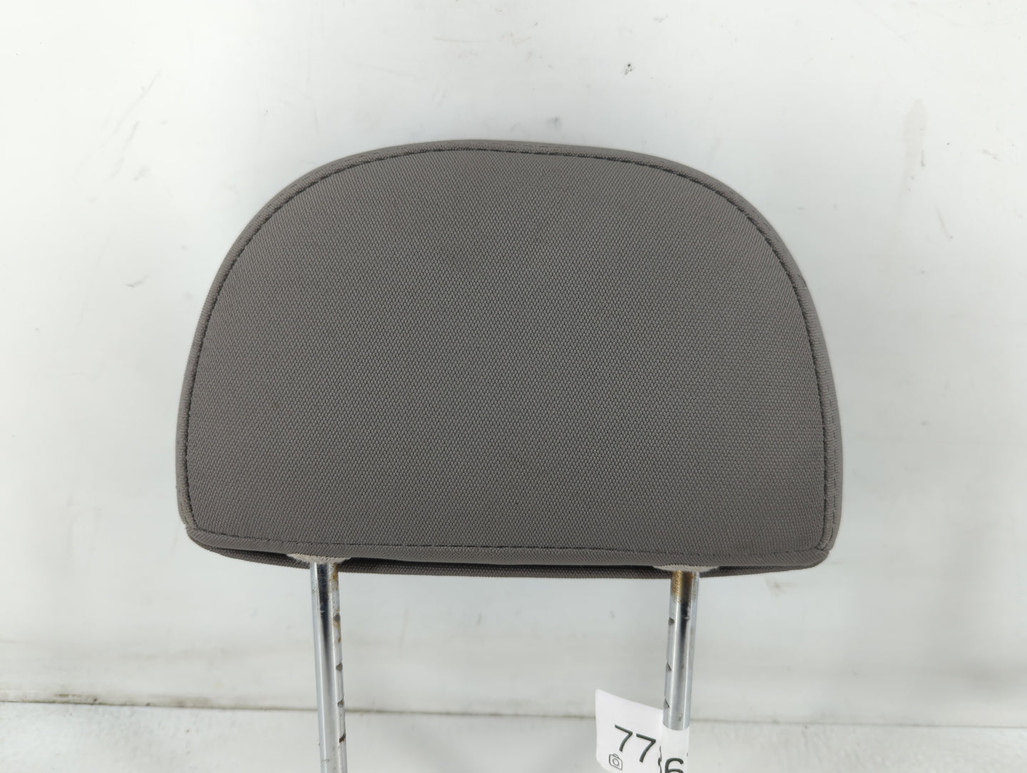 2008-2010 Saturn Vue Headrest Head Rest Front Driver Passenger Seat Fits Fits 2008 2009 2010 OEM Used Auto Parts - Oemusedau
