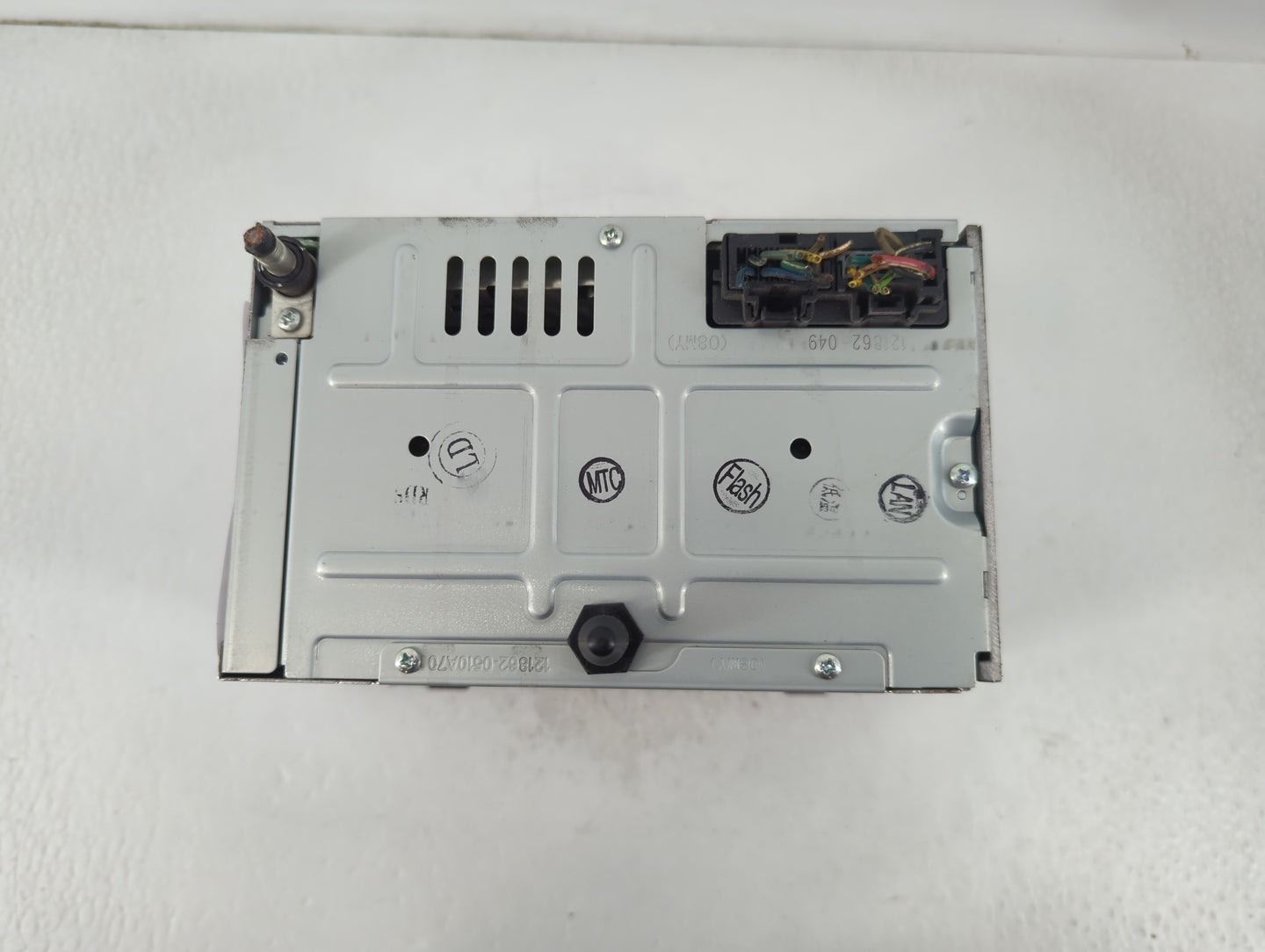 2008 Saturn Vue Radio AM FM Cd Player Receiver Replacement P/N:25875839 Fits OEM Used Auto Parts - Oemusedautoparts1.com