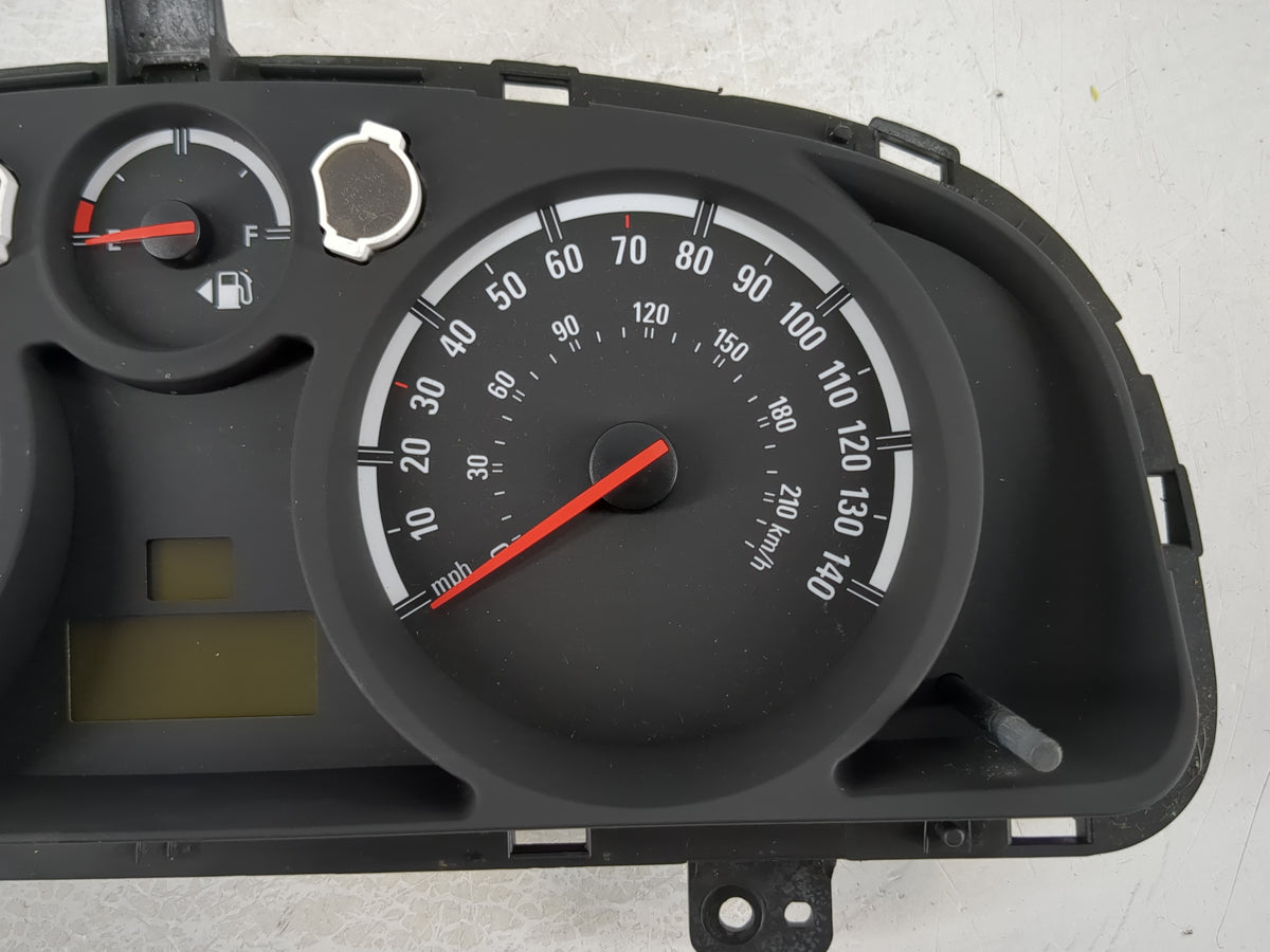 2008-2009 Saturn Vue Instrument Cluster Speedometer Gauges P/N:96650944 Miles:100K Fits Fits 2008 2009 OEM Used Auto Parts -