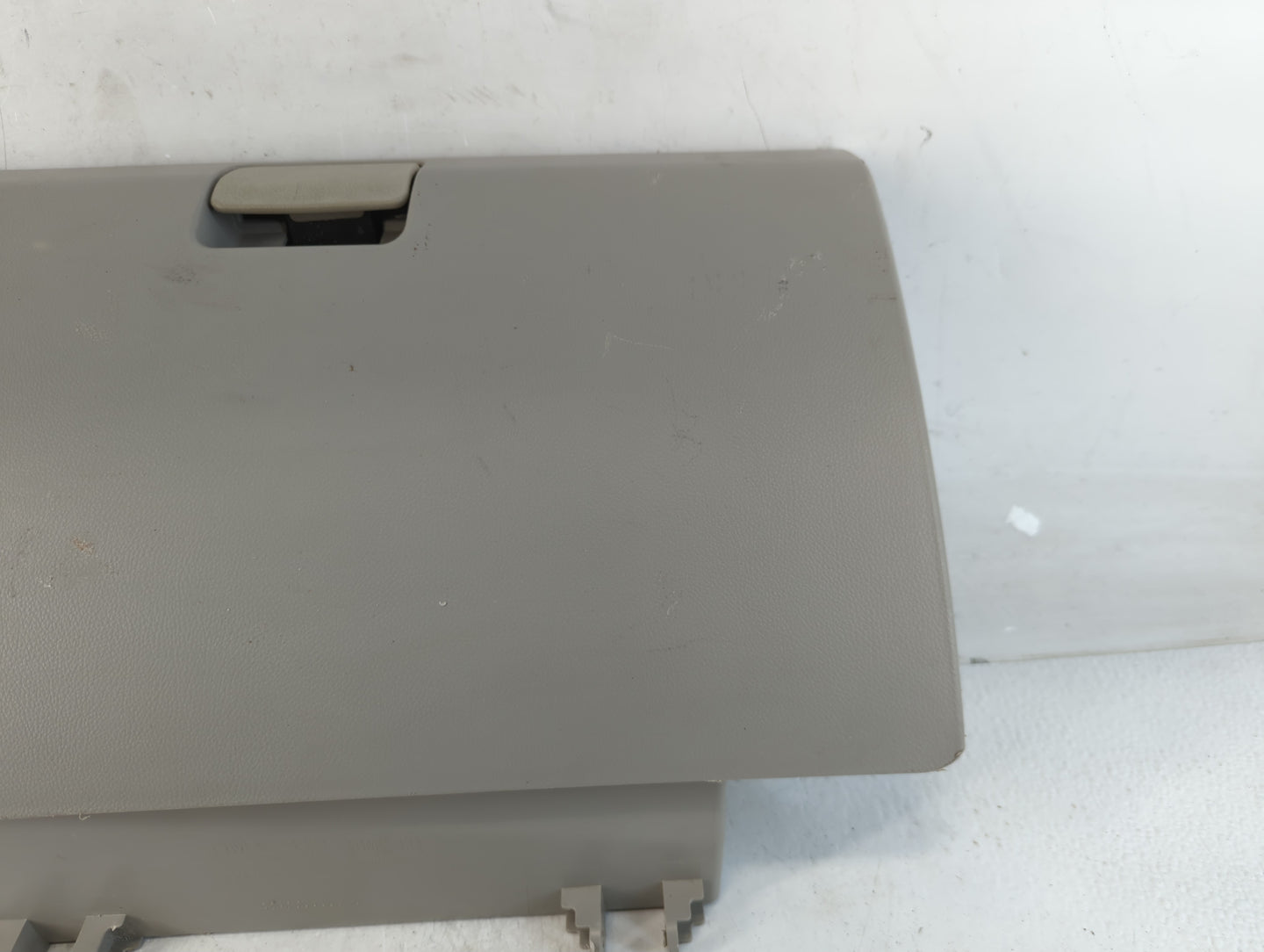 2008 Saturn Vue Passenger Glove Box Door Storage Compartment 903812 - Oemusedautoparts1.com