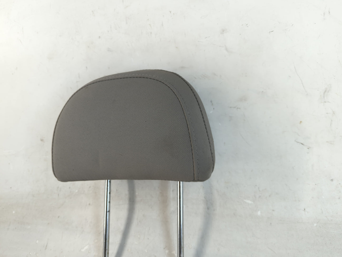 2008 Saturn Vue Headrest Head Rest Front Driver Passenger Seat Fits OEM Used Auto Parts - Oemusedautoparts1.com
