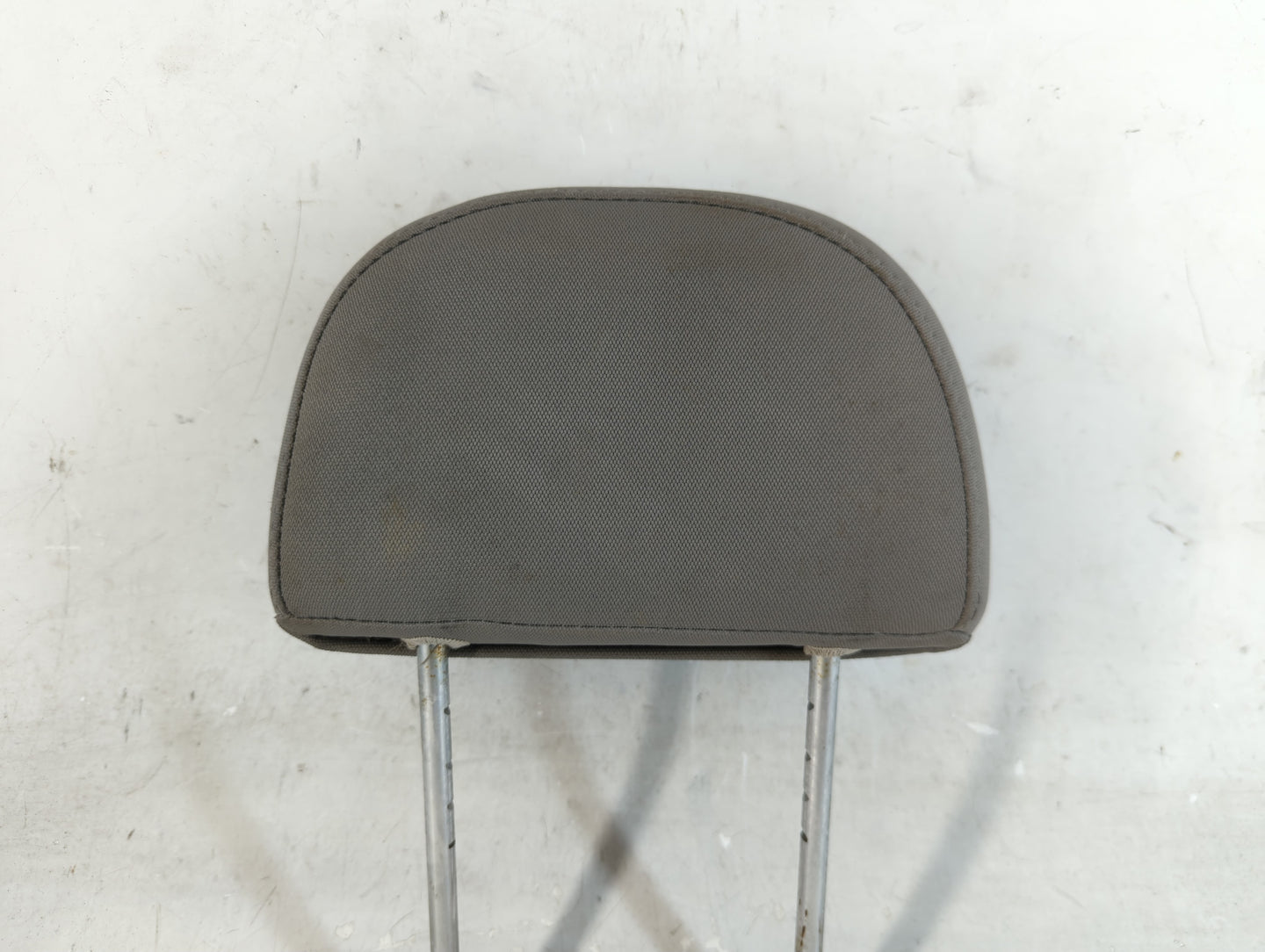2008 Saturn Vue Headrest Head Rest Front Driver Passenger Seat Fits OEM Used Auto Parts - Oemusedautoparts1.com