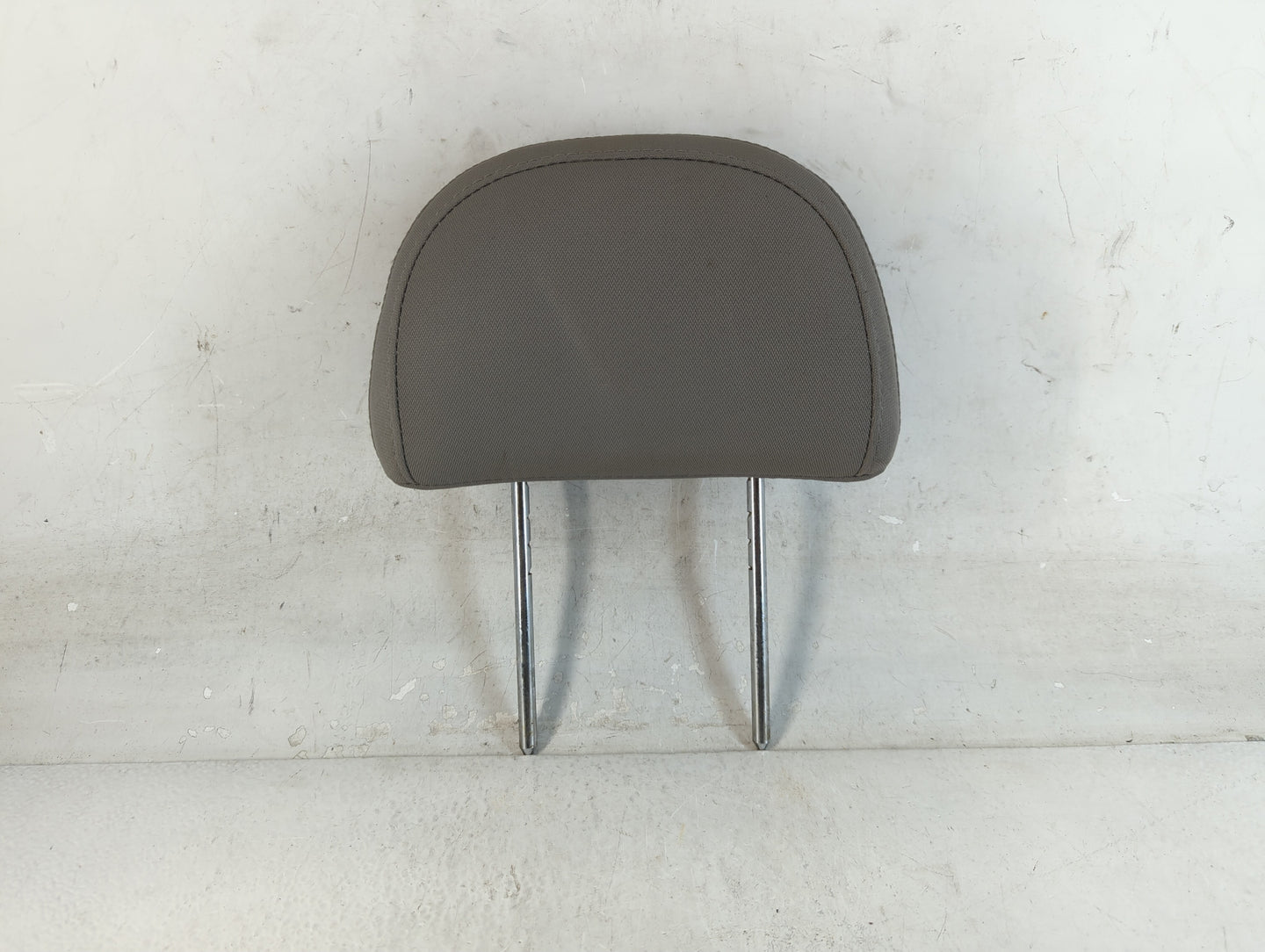 2008 Saturn Vue Headrest Head Rest Rear Seat Fits OEM Used Auto Parts - Oemusedautoparts1.com