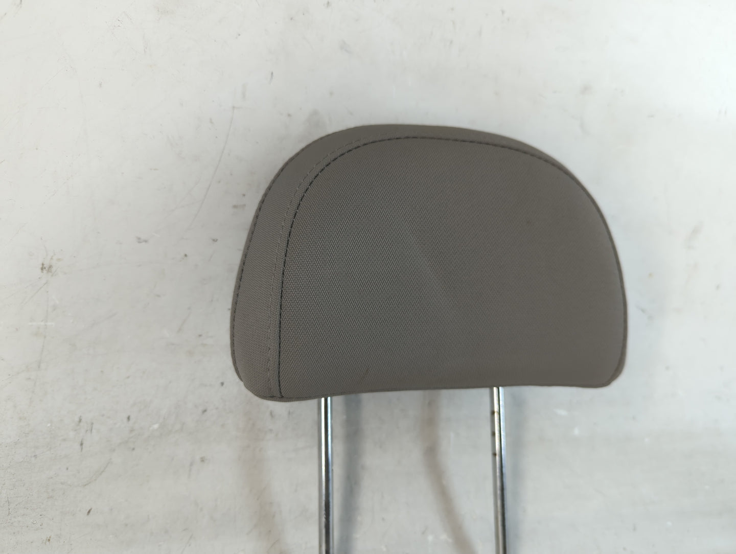 2008 Saturn Vue Headrest Head Rest Rear Seat Fits OEM Used Auto Parts - Oemusedautoparts1.com
