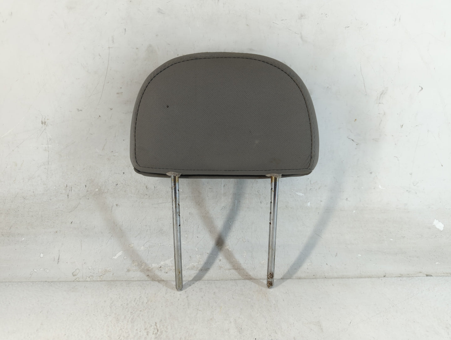 2008 Saturn Vue Headrest Head Rest Rear Seat Fits OEM Used Auto Parts - Oemusedautoparts1.com