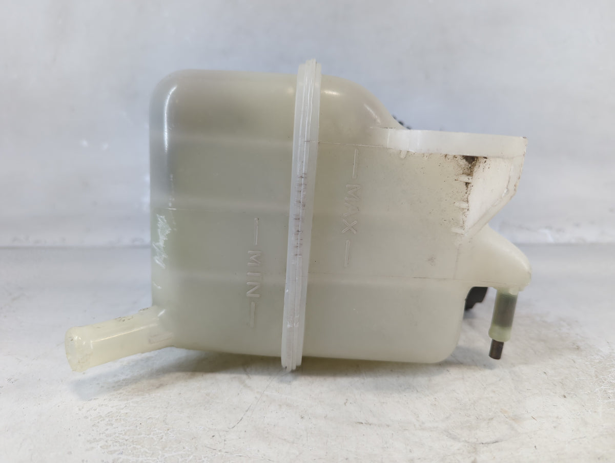 2008-2010 Saturn Vue Radiator Coolant Overflow Expansion Tank Bottle 903850 - Oemusedautoparts1.com