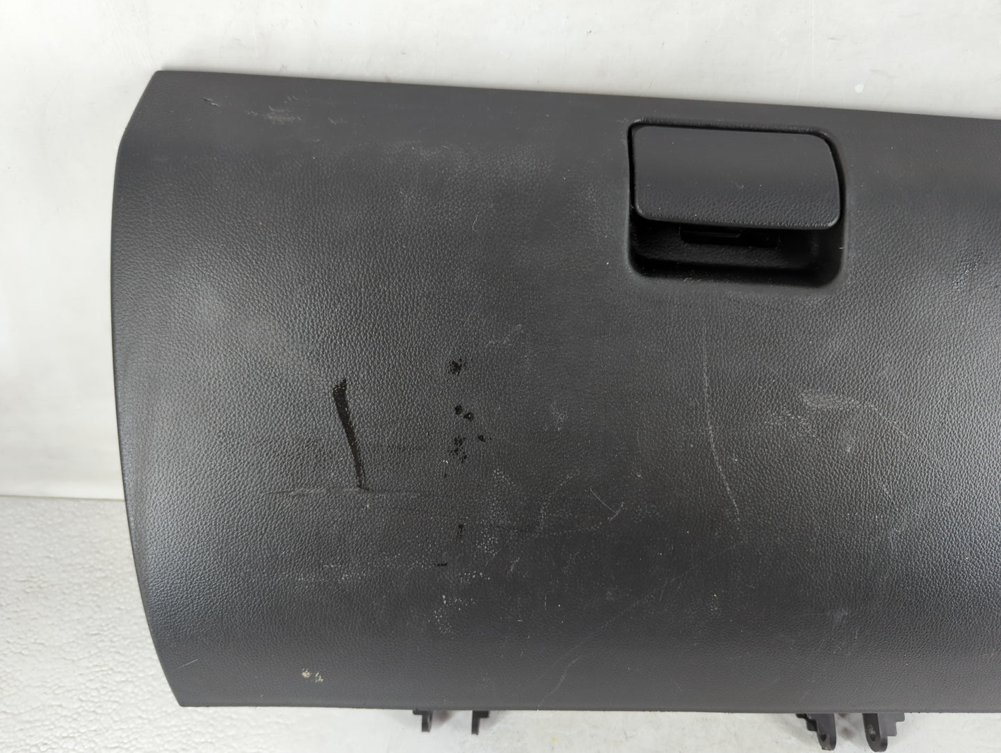 2008 Saturn Vue Passenger Glove Box Door Storage Compartment - Oemusedautoparts1.com
