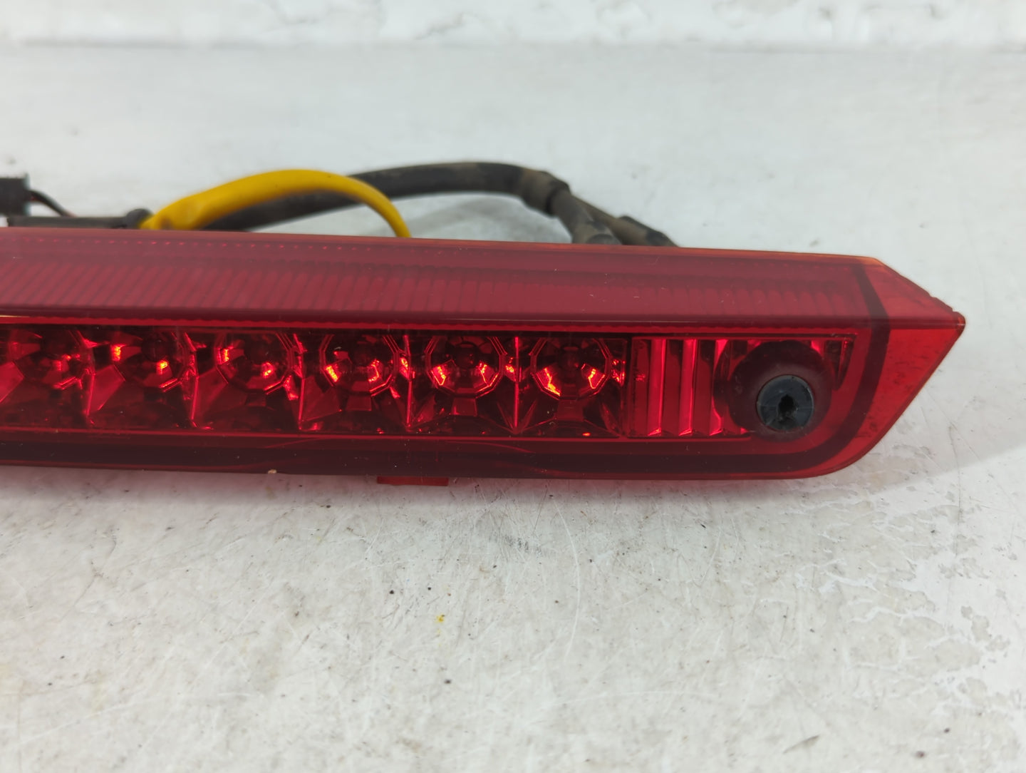 2008 Saturn Vue Third Brake Light Tail Light Fits OEM Used Auto Parts - Oemusedautoparts1.com