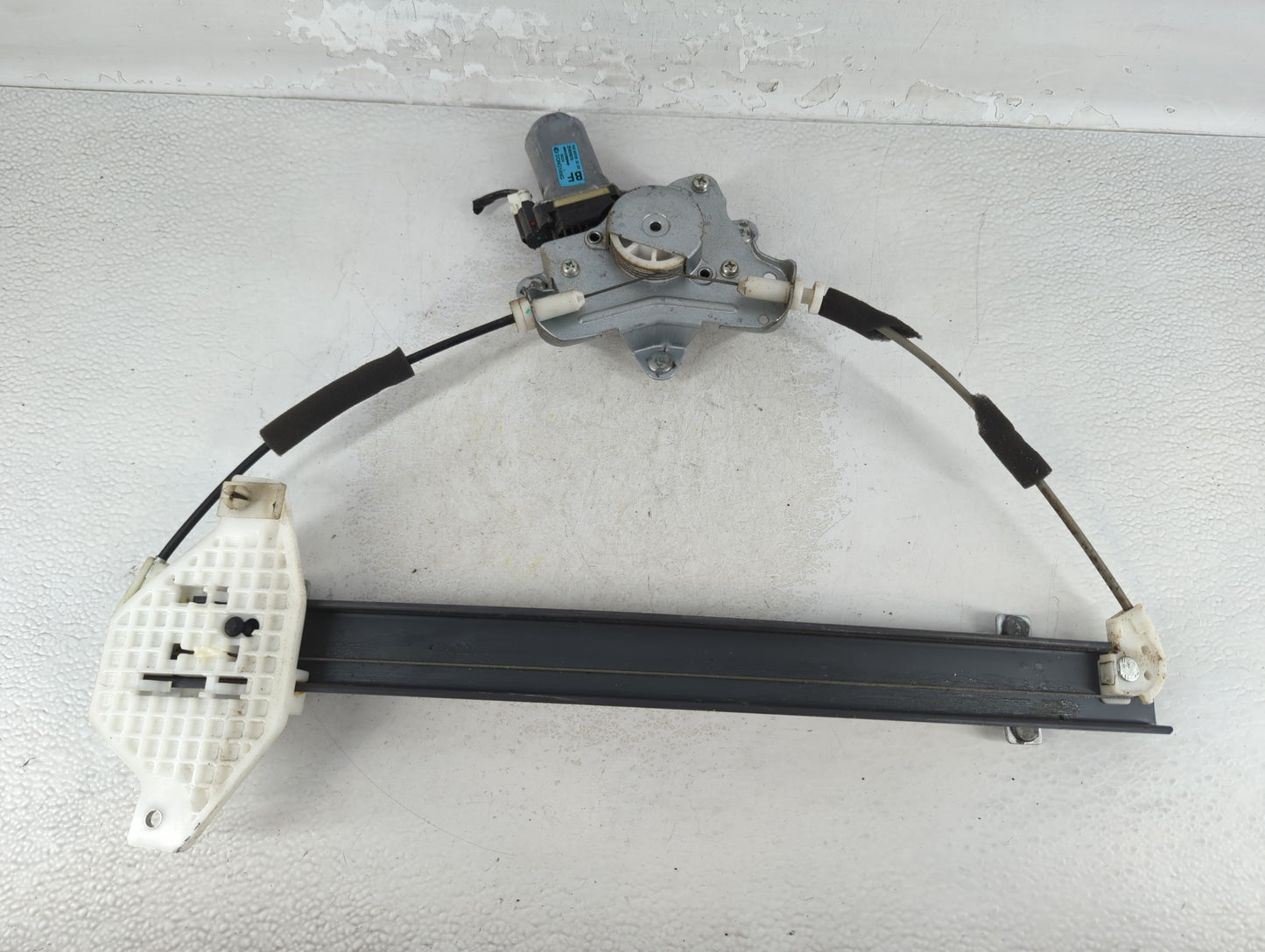 2008-2010 Saturn Vue Used Window Regulator Passenger Front - Oemusedautoparts1.com