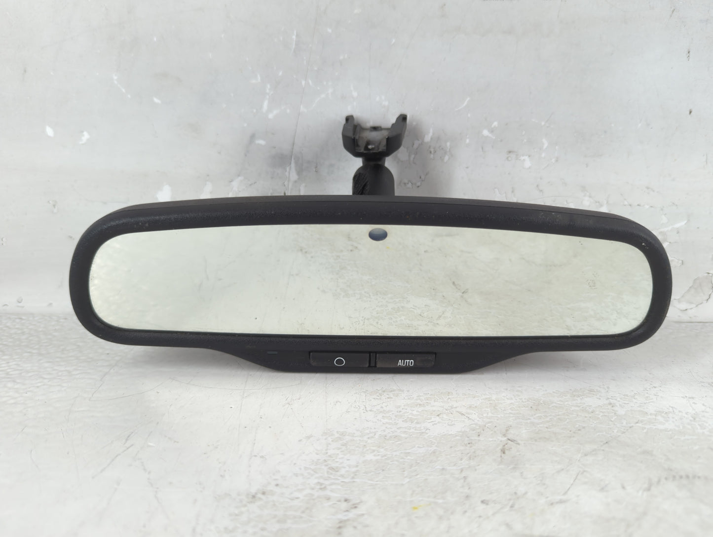 2008 Saturn Vue Interior Rear View Mirror Replacement OEM P/N:15271286 Fits OEM Used Auto Parts - Oemusedautoparts1.com